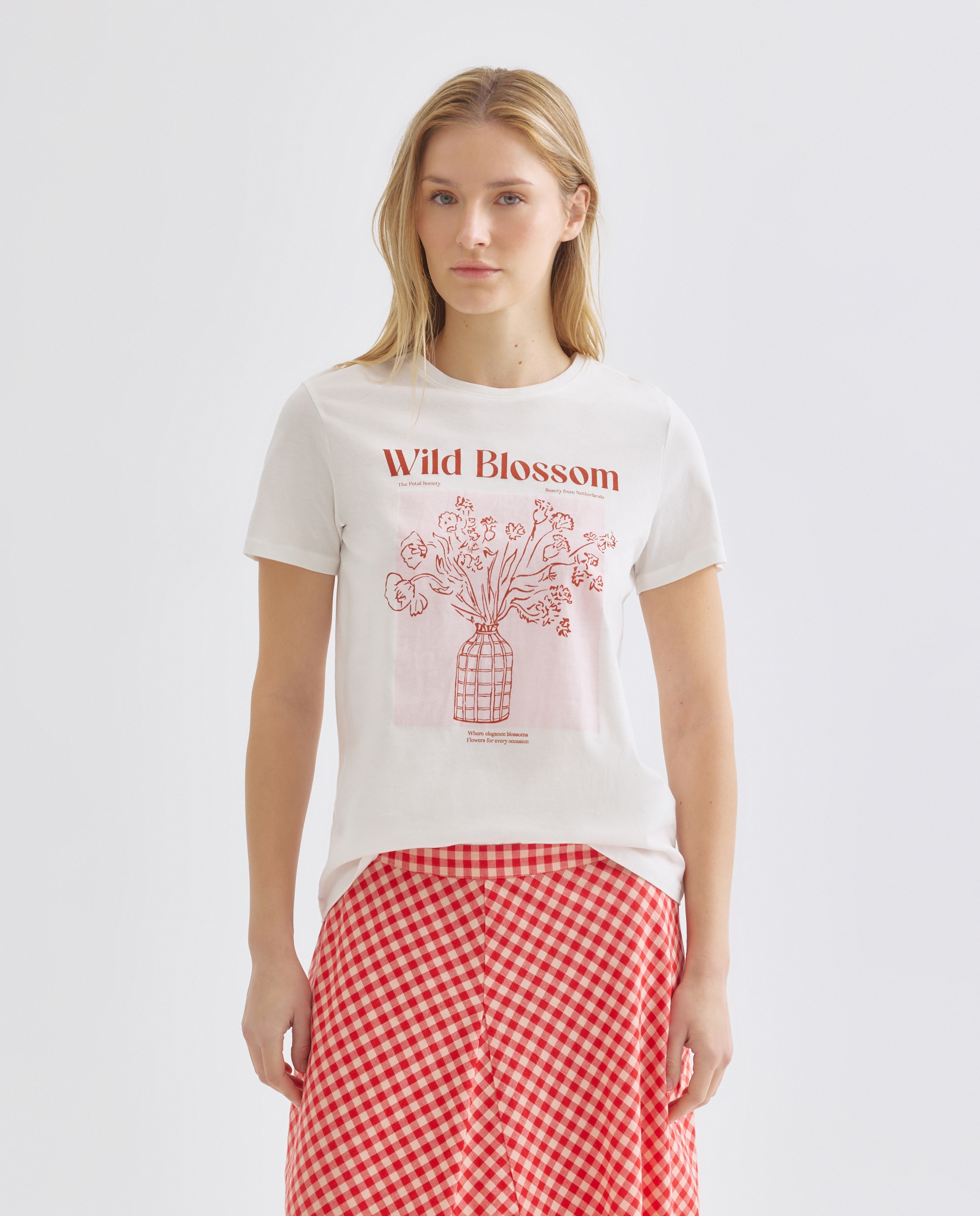 Imagen 0 de Camiseta estampada de mujer cuello caja