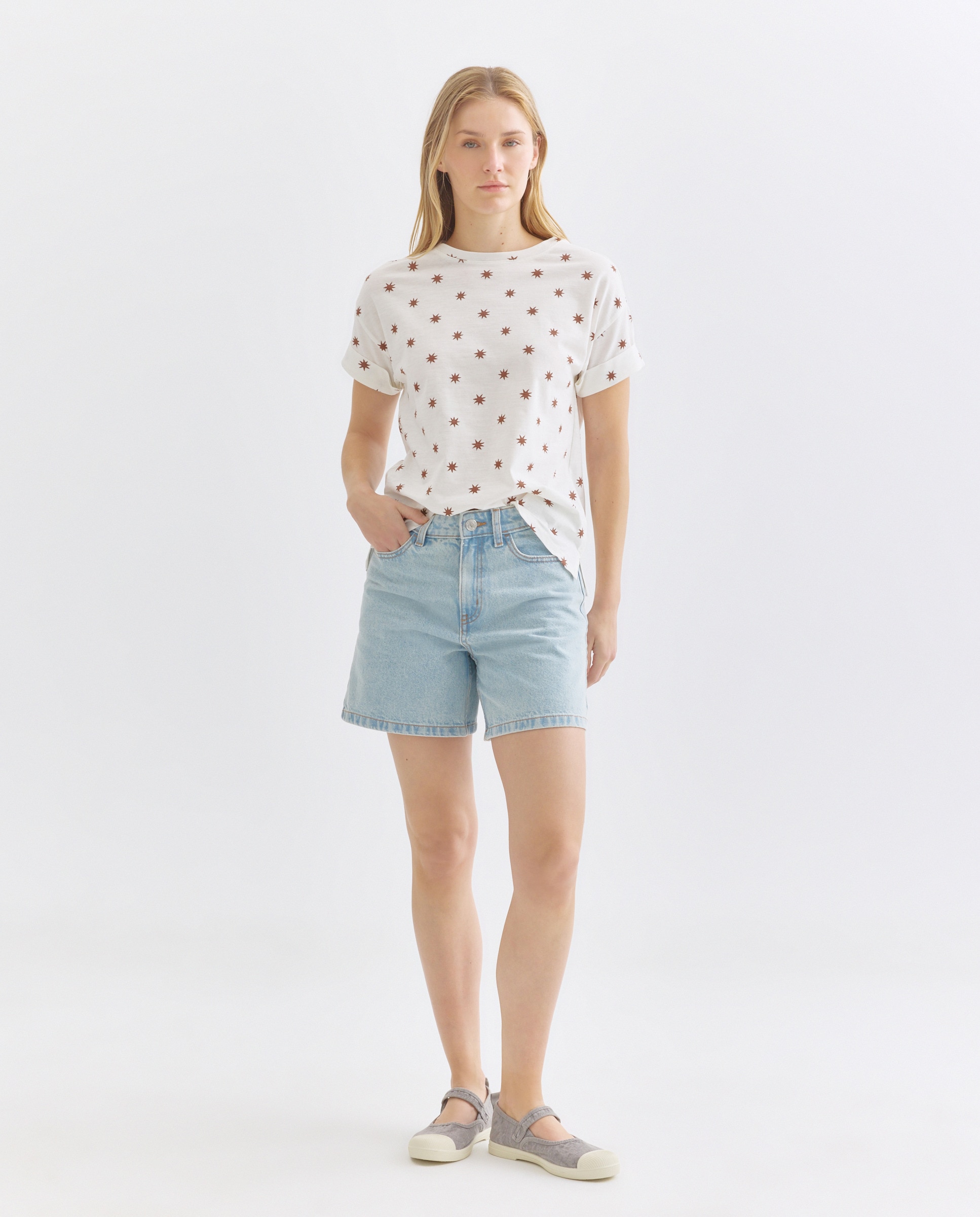 Camiseta estampada de mujer cuello caja Marrón-2