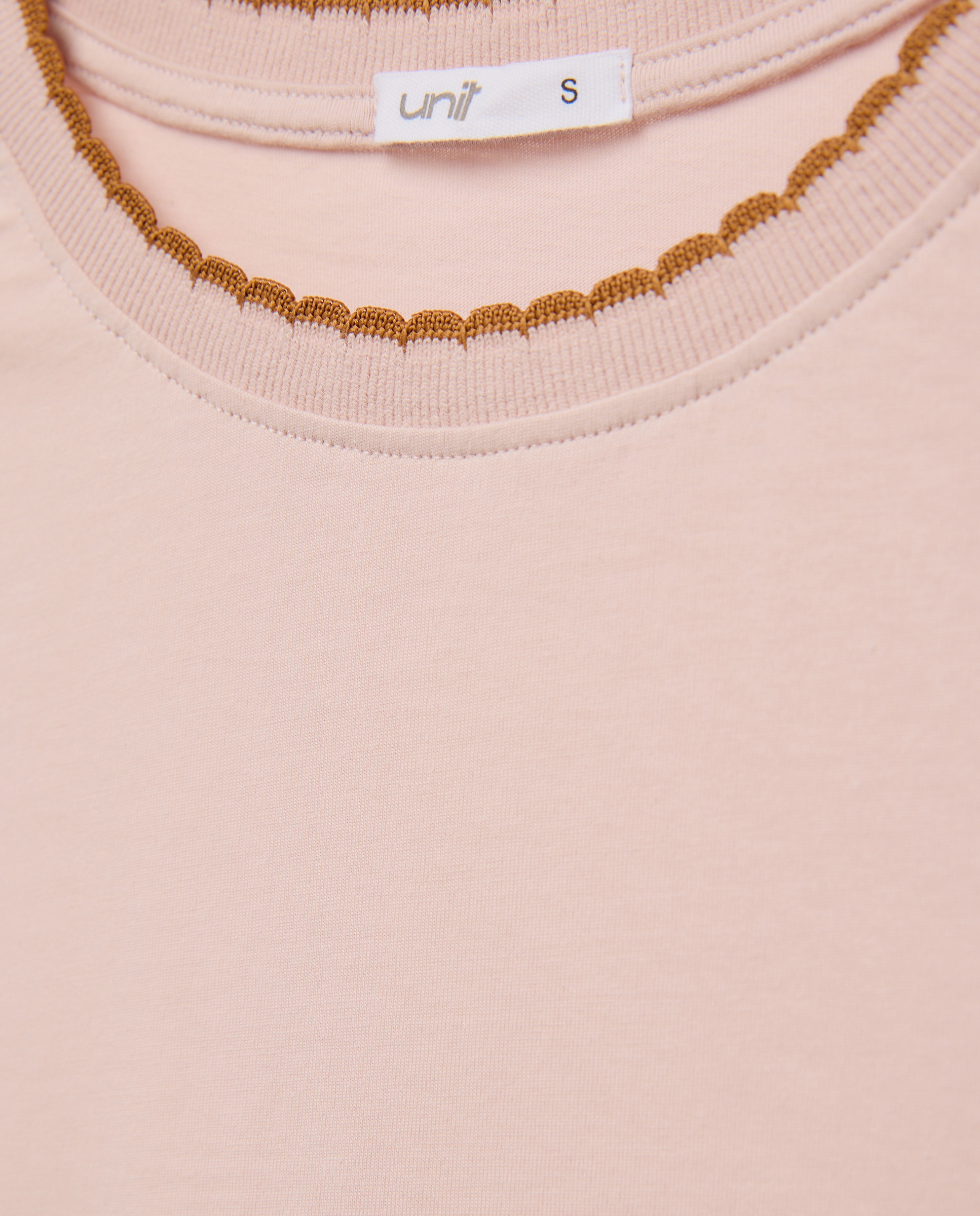 Camiseta de mujer cuelllo caja y contrastes Rosa claro-5