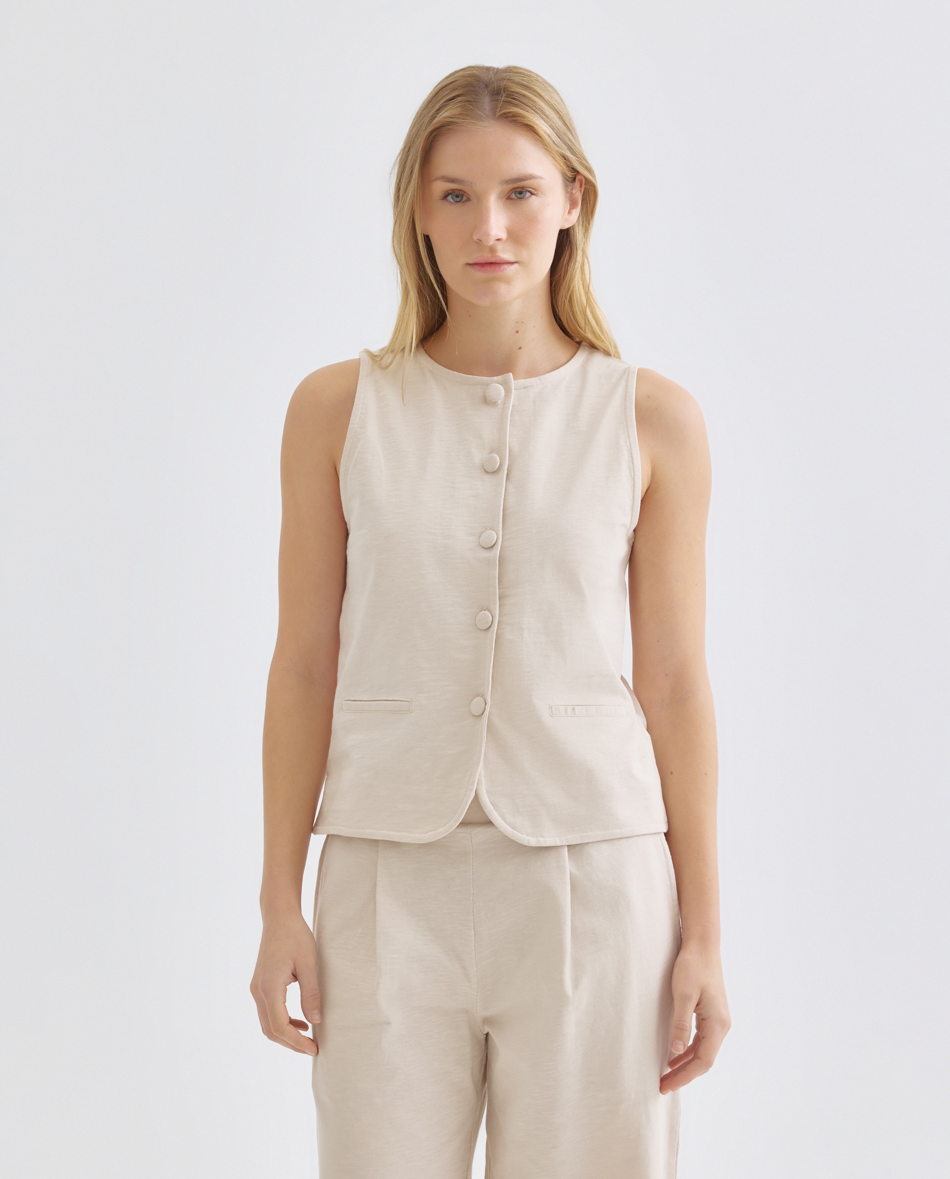 Imagen 0 de Chaleco de mujer de algodón cuello caja abotonado