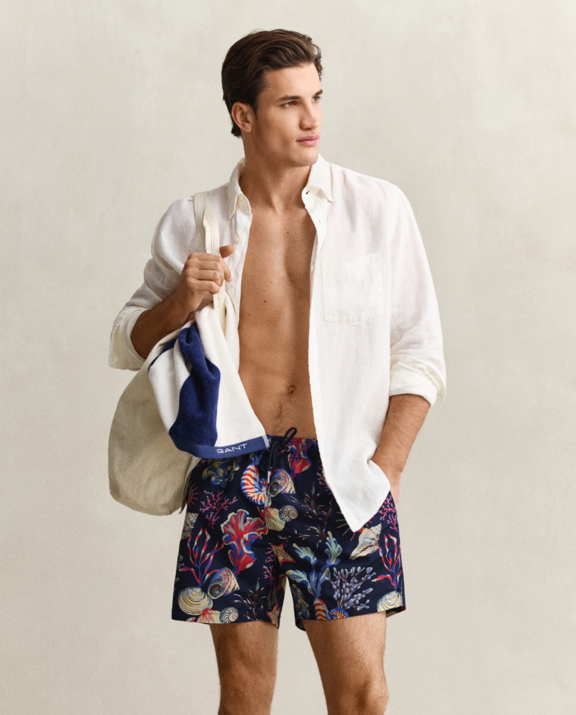 Imagem 0 de Calções de Banho com Ajuste de Cordão e Micro Estampado de Desenhos