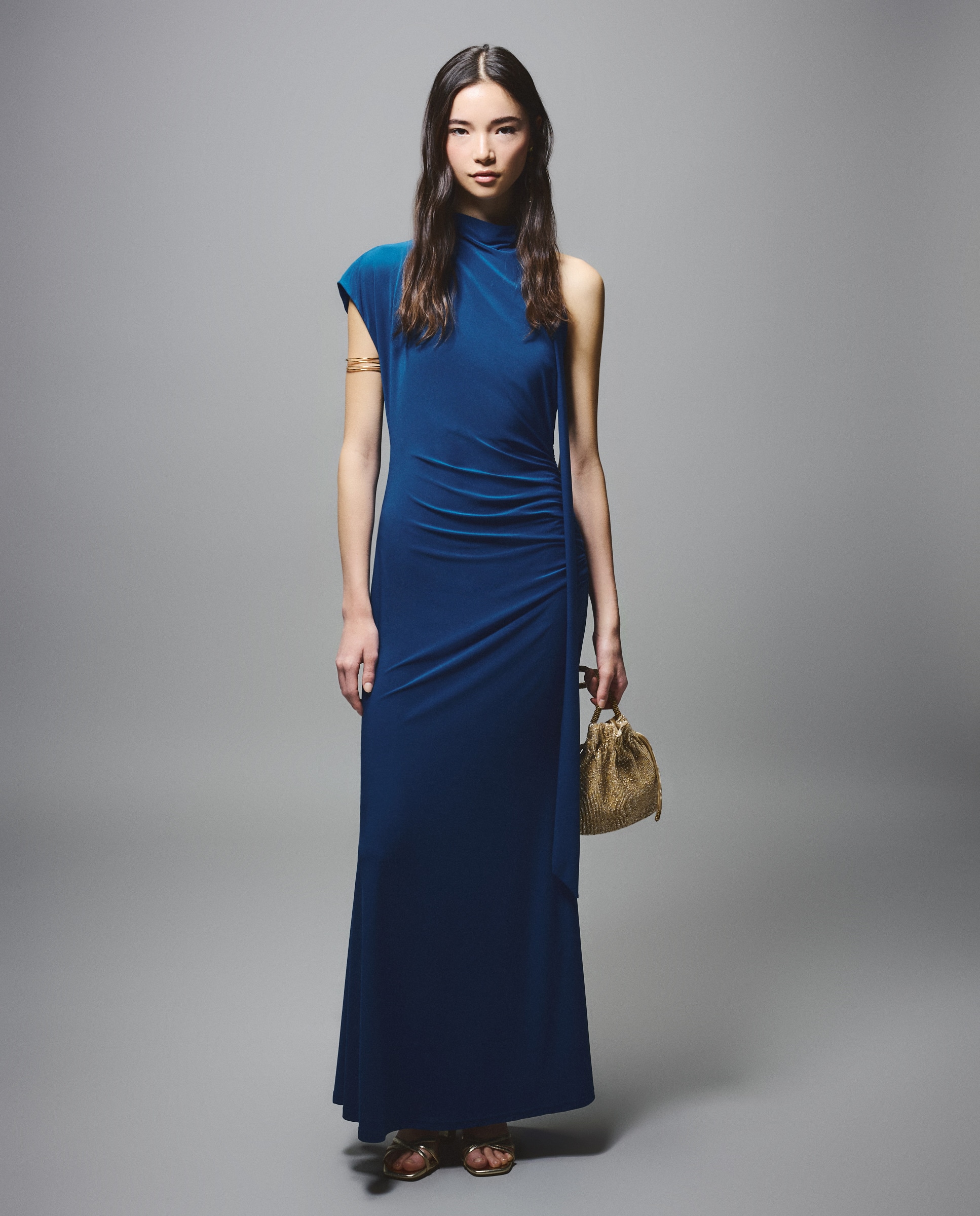 Imagem 0 de Vestido com Costas Abertas