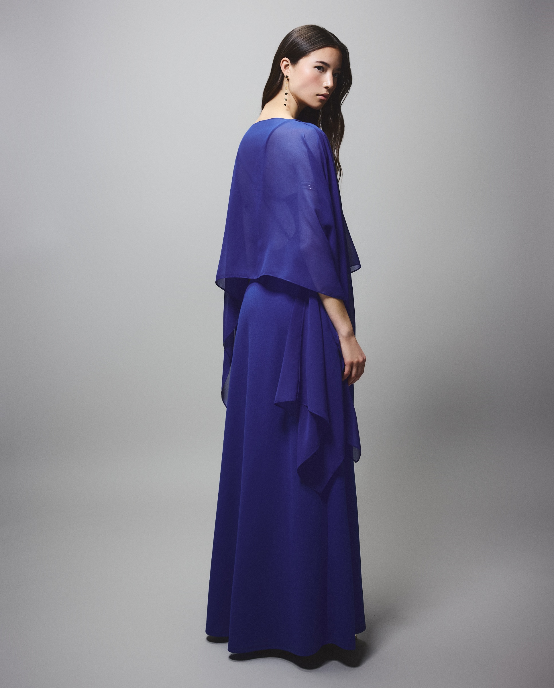 Vestido de Alças com Capa Azul-4