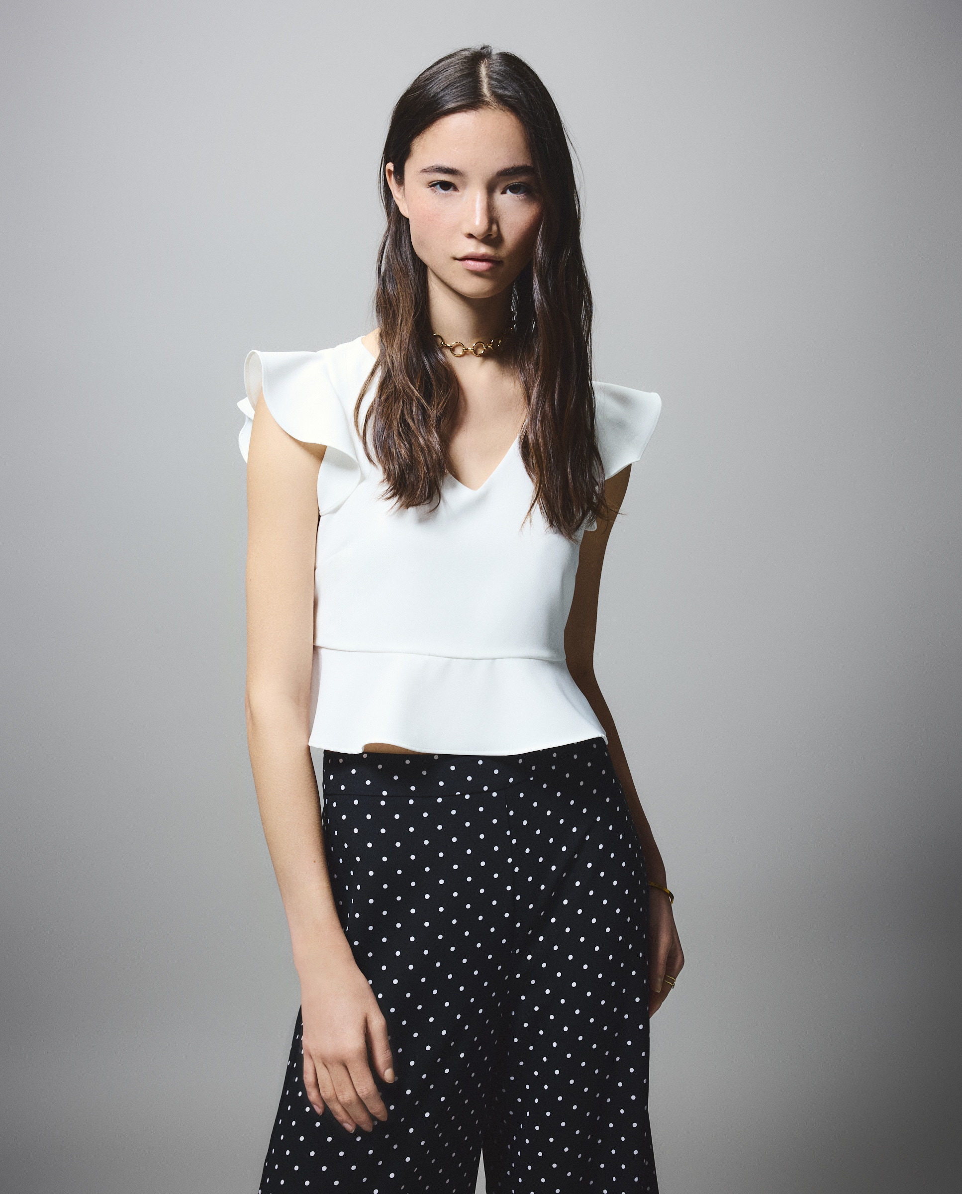 Top Liso com Decote em Bico Branco-marfim-1