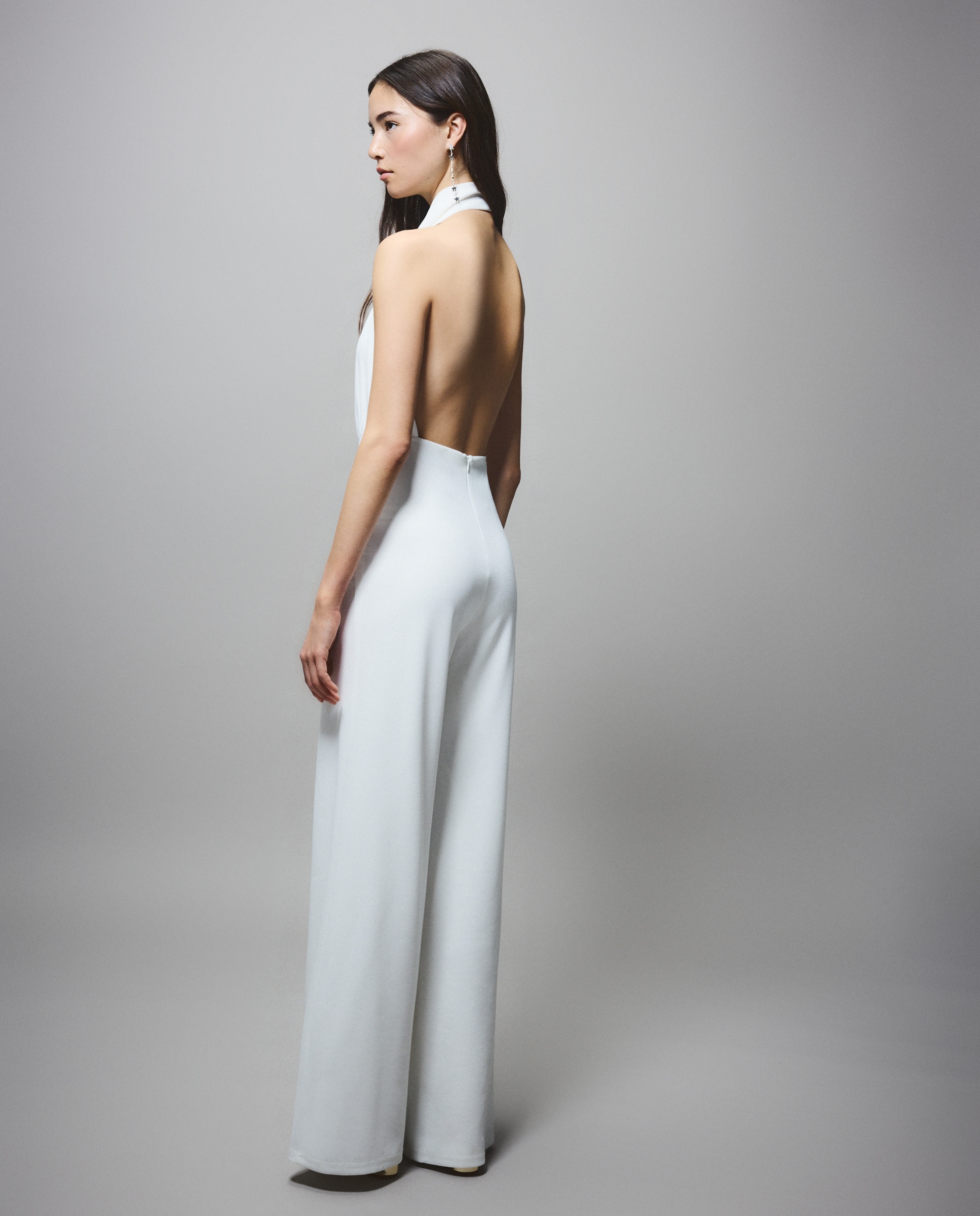 Macacão Halter Backless Branco-marfim-4