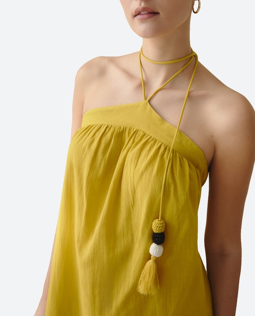 Imagen 0 de Vestido halter con detalle de piezas