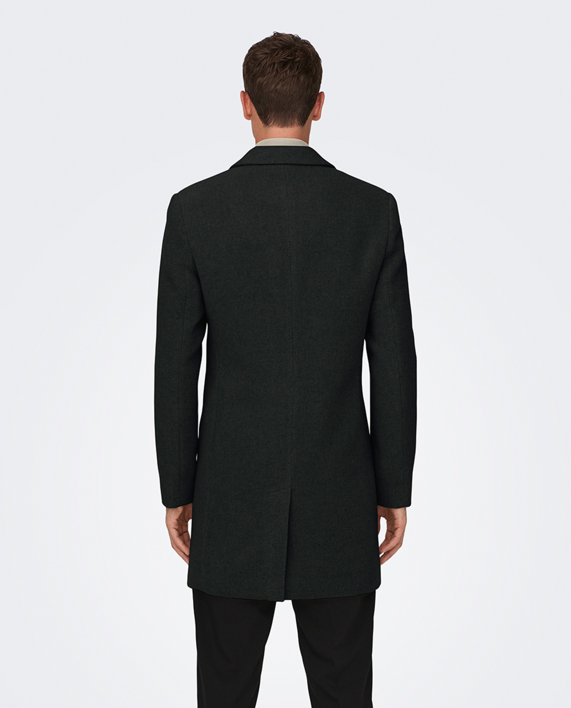 Sobretudo de Pano Regular Fit com Corte Clássico Preto-2