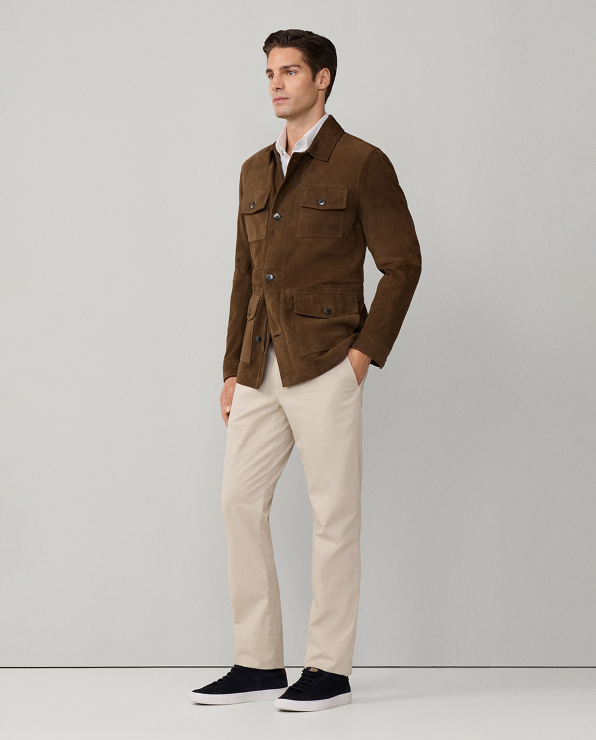 Calças Chino Classic Fit com Algodão Elástico Bege-9