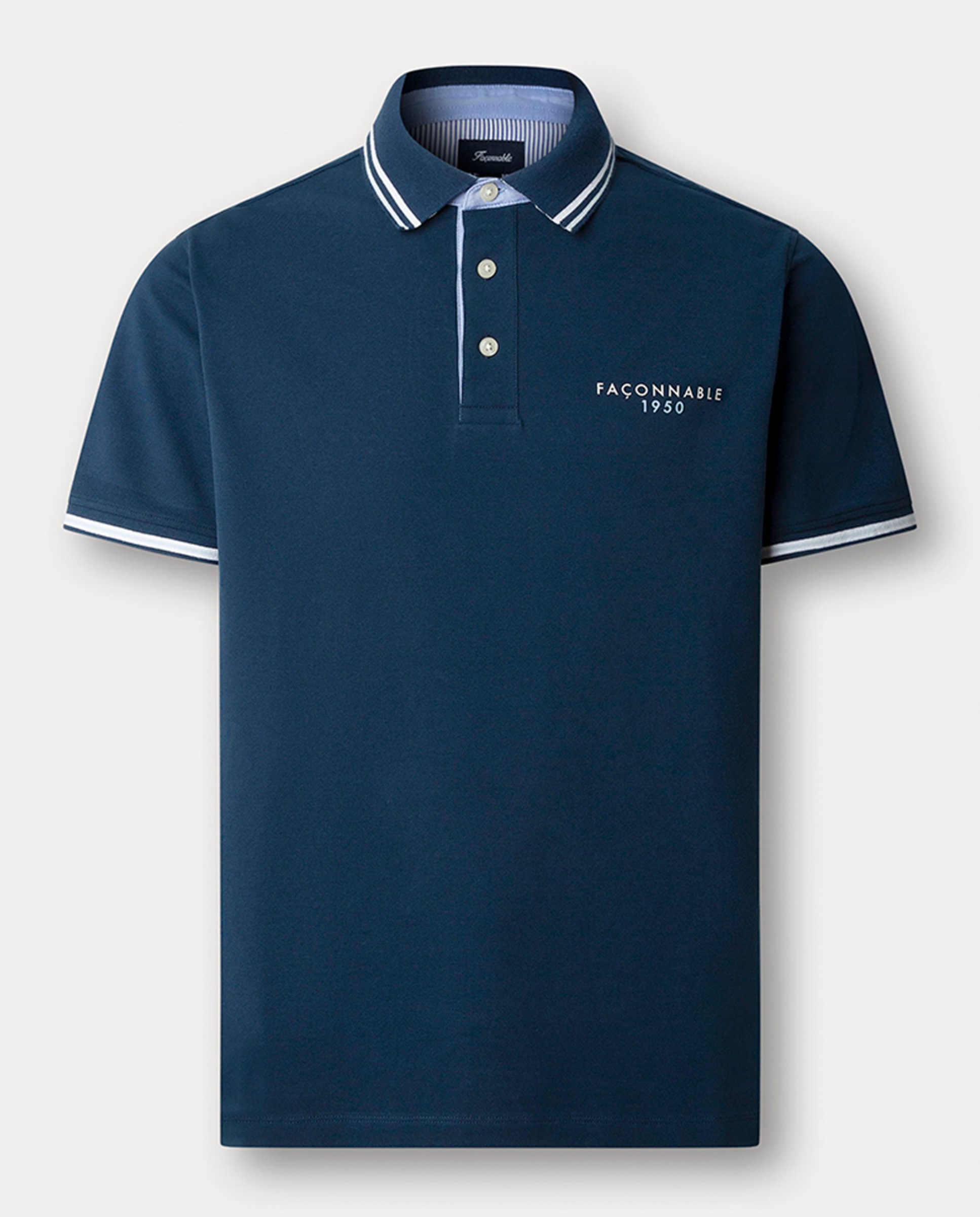 Imagem 0 de Polo Regular Fit de Manga Curta com Estampado no Peito