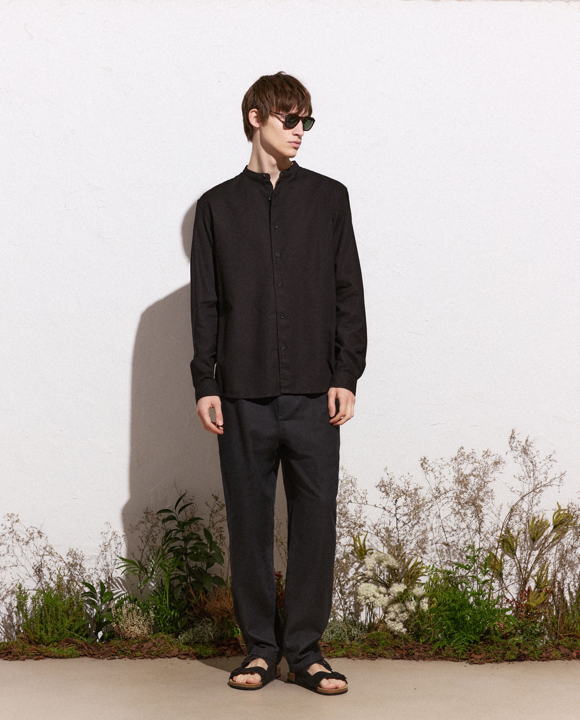 Camisa Lisa de Linho Preto-2