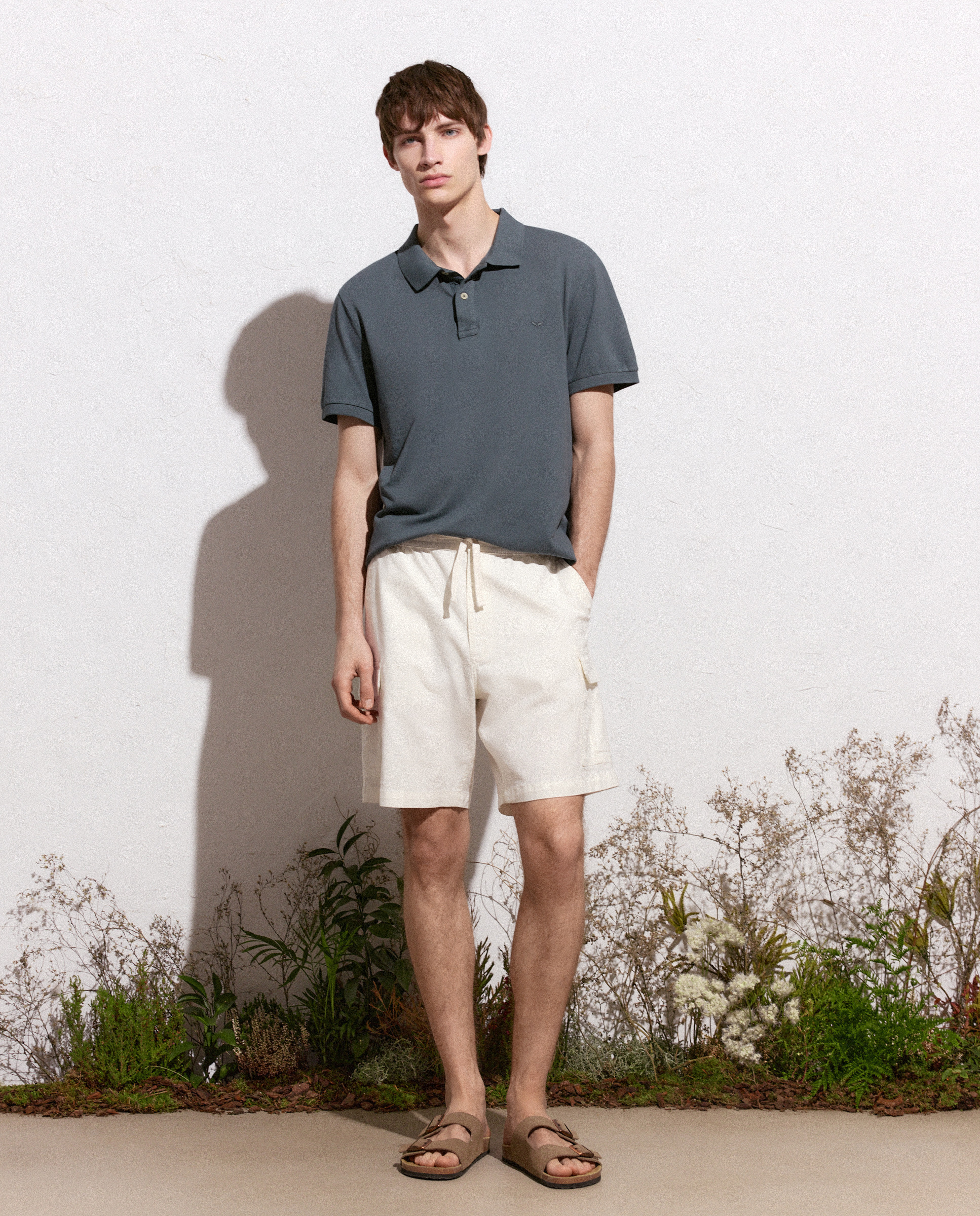 Bermudas Cargo com Elástico na Cintura Branco-1