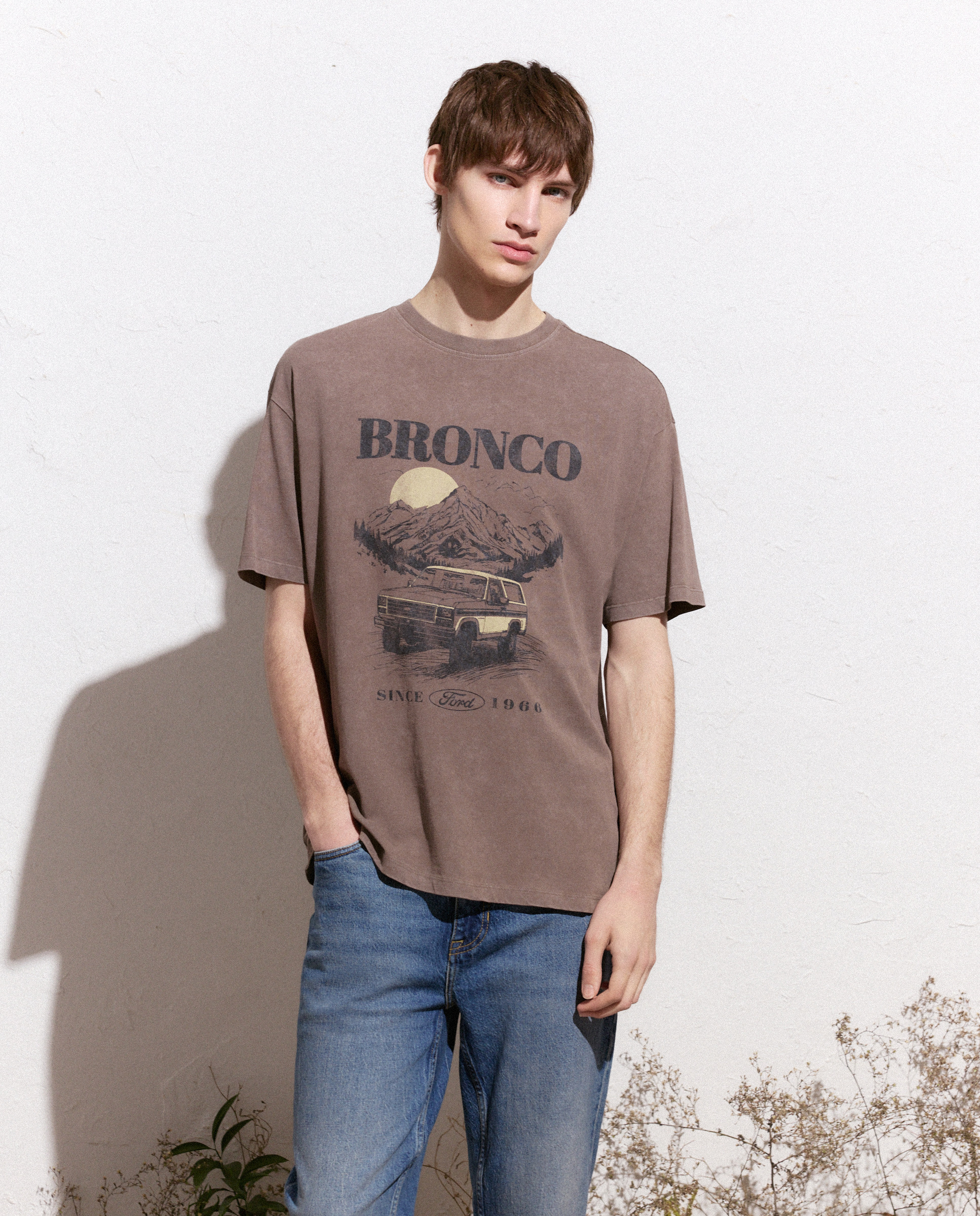 Imagem 0 de T-shirt de Manga Curta com Estampado Bronco