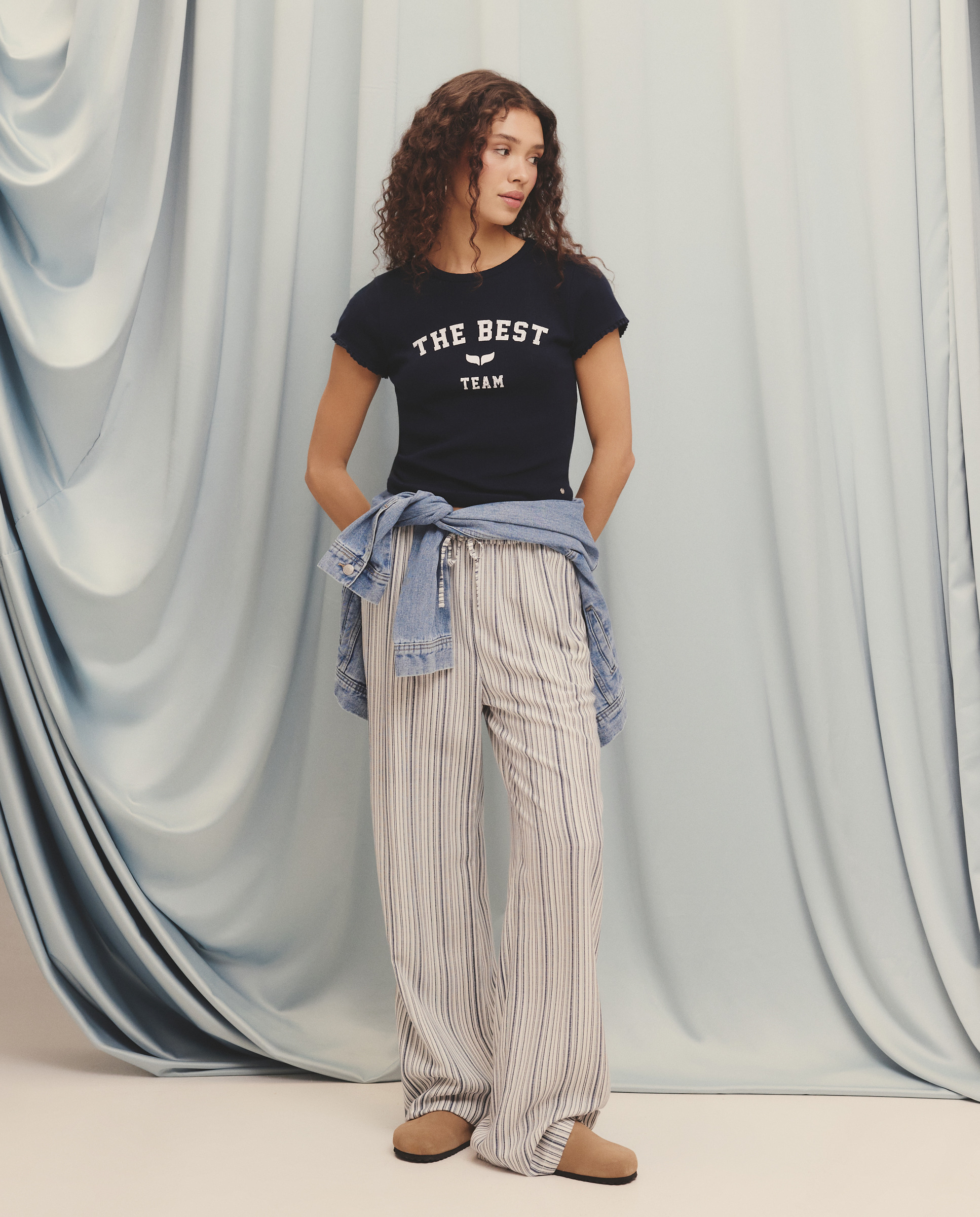 Imagem 0 de Calças Largas com Cordão