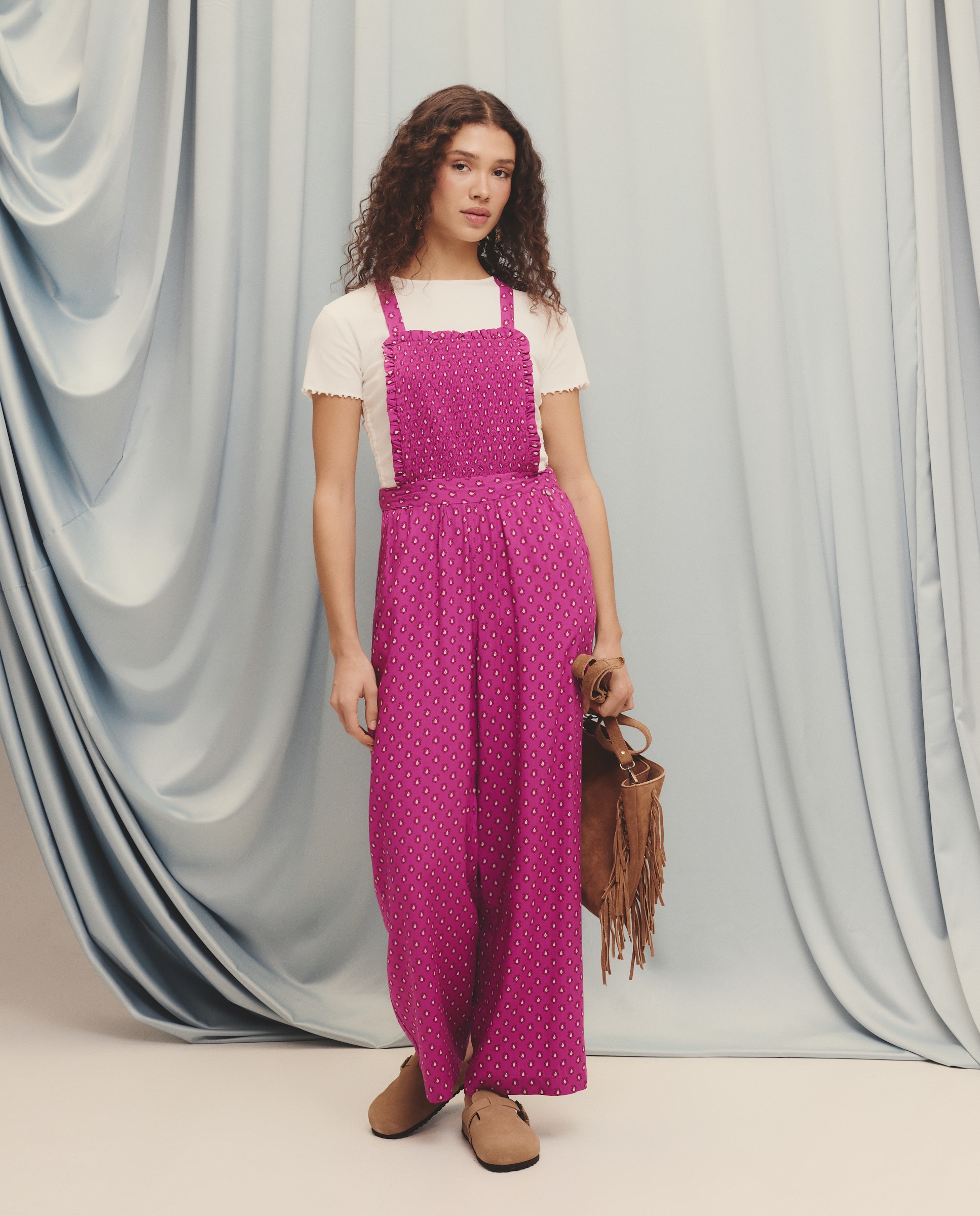 Imagem 0 de Jardineiras com Estampado de Favos de Mel