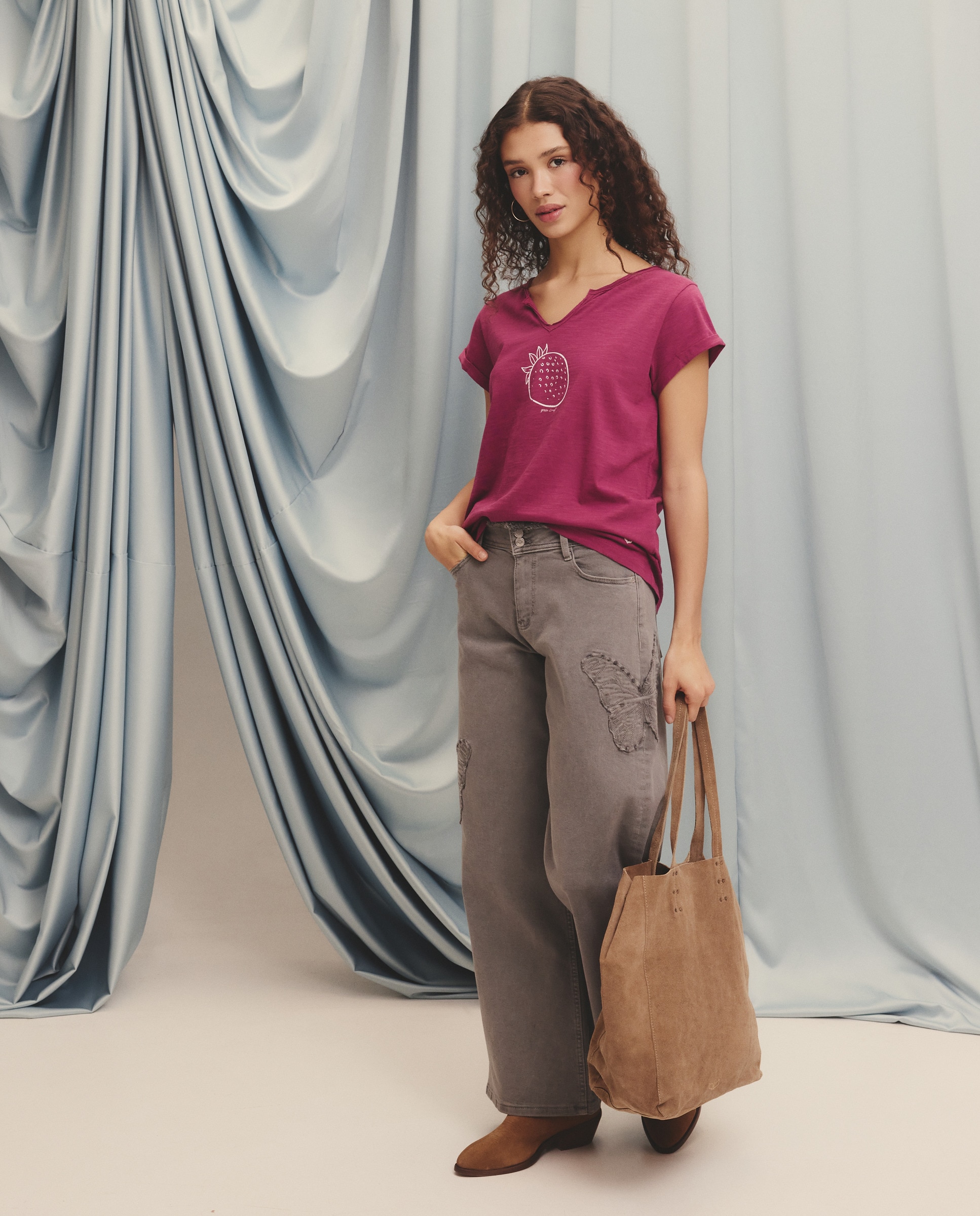 T-shirt Lisa de Manga Curta Buganvília-2