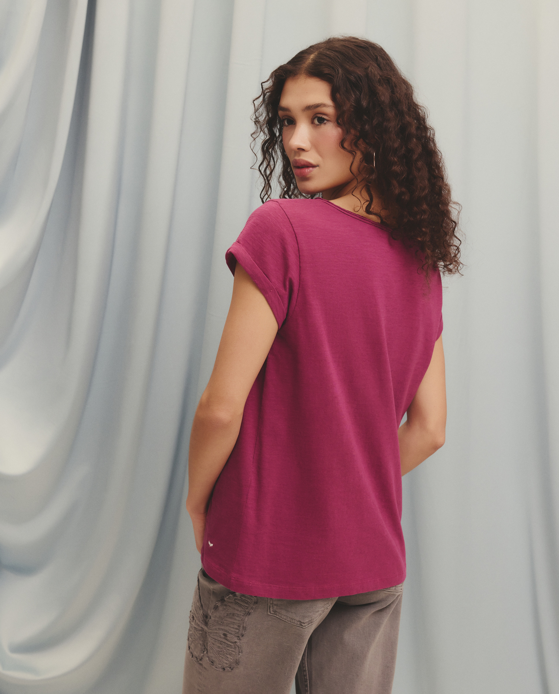 T-shirt Lisa de Manga Curta Buganvília-3