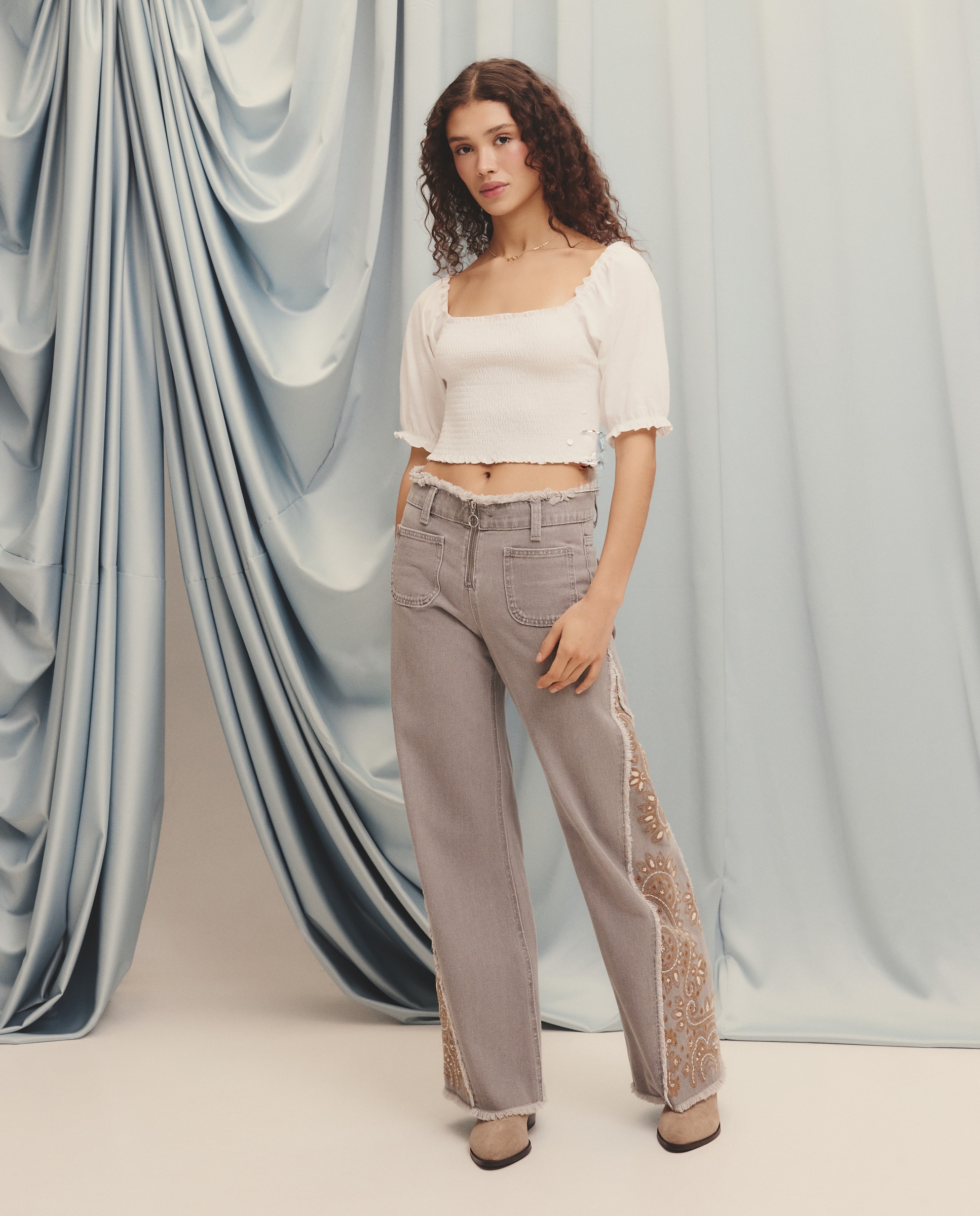 T-shirt com Corpo com Favos de Mel Branco-1