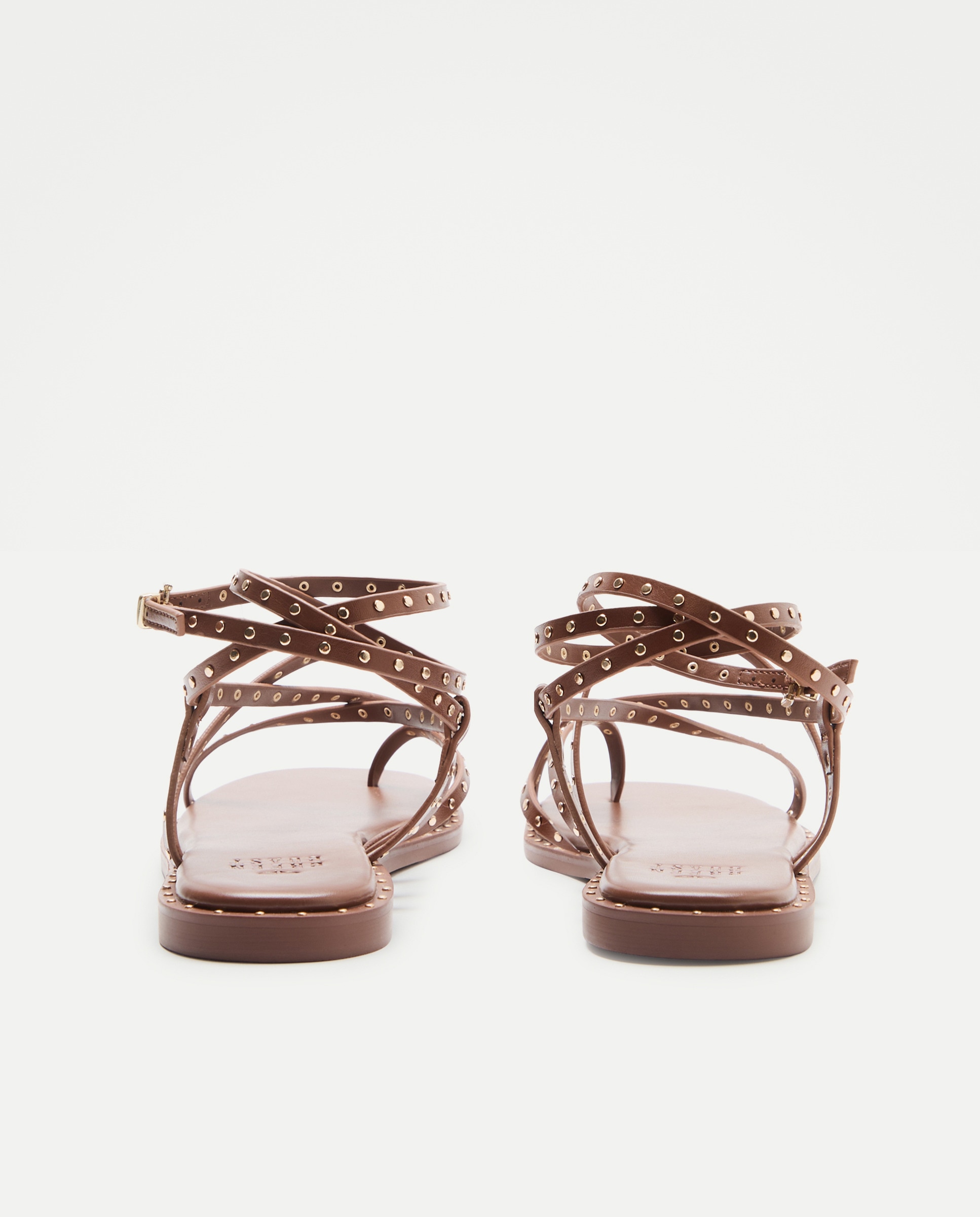 Sandálias com Multitiras e Tachas Castanho-3