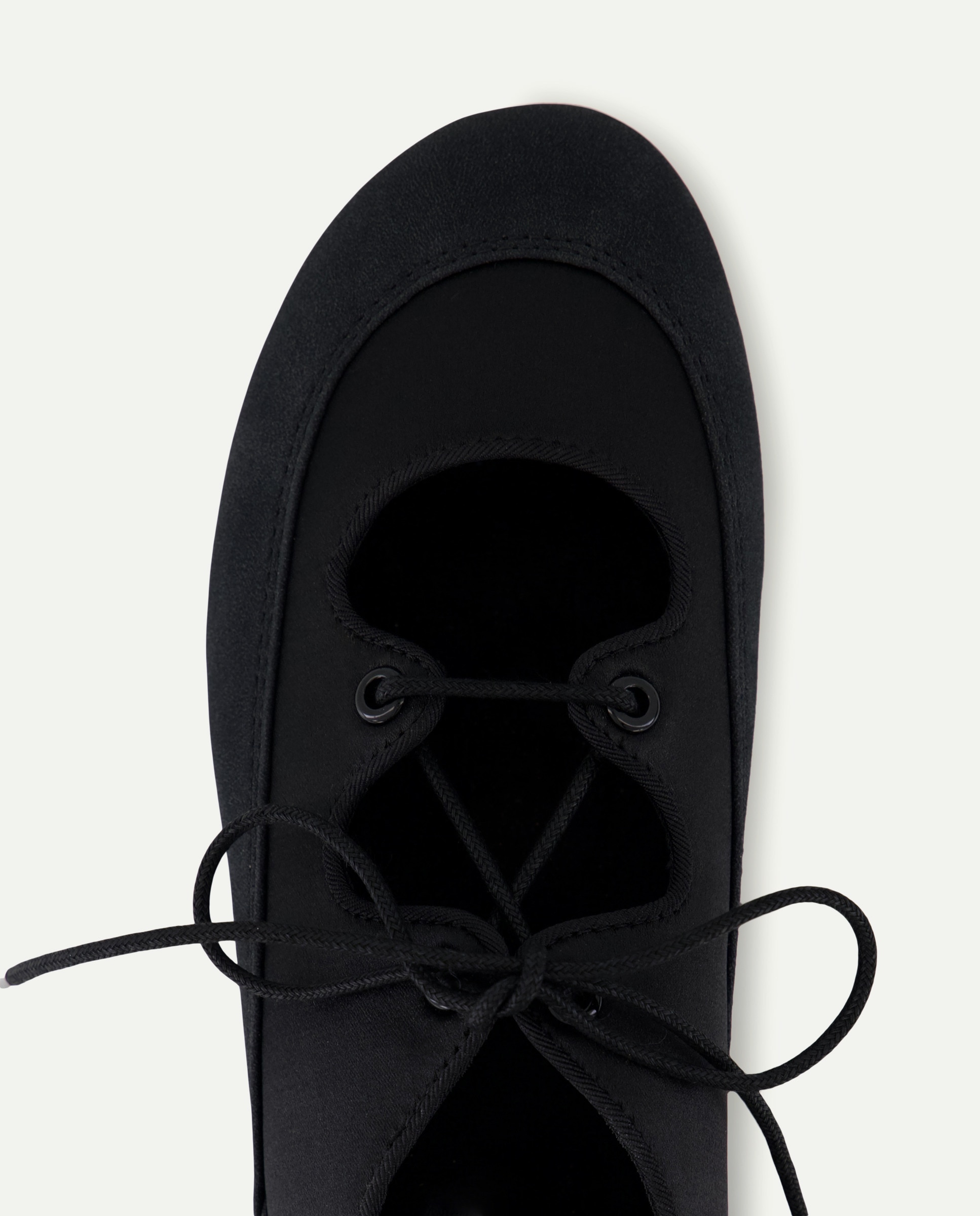 Zapato de mujer atado Negro-4