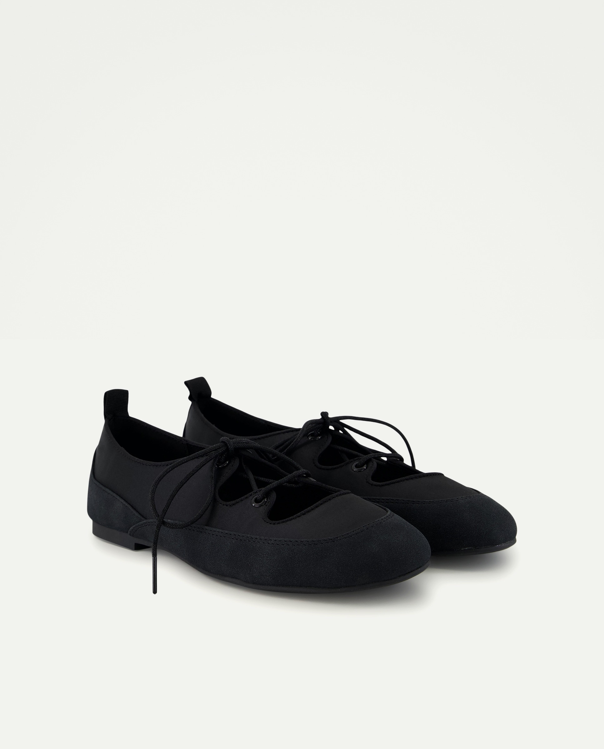 Zapato de mujer atado Negro-2