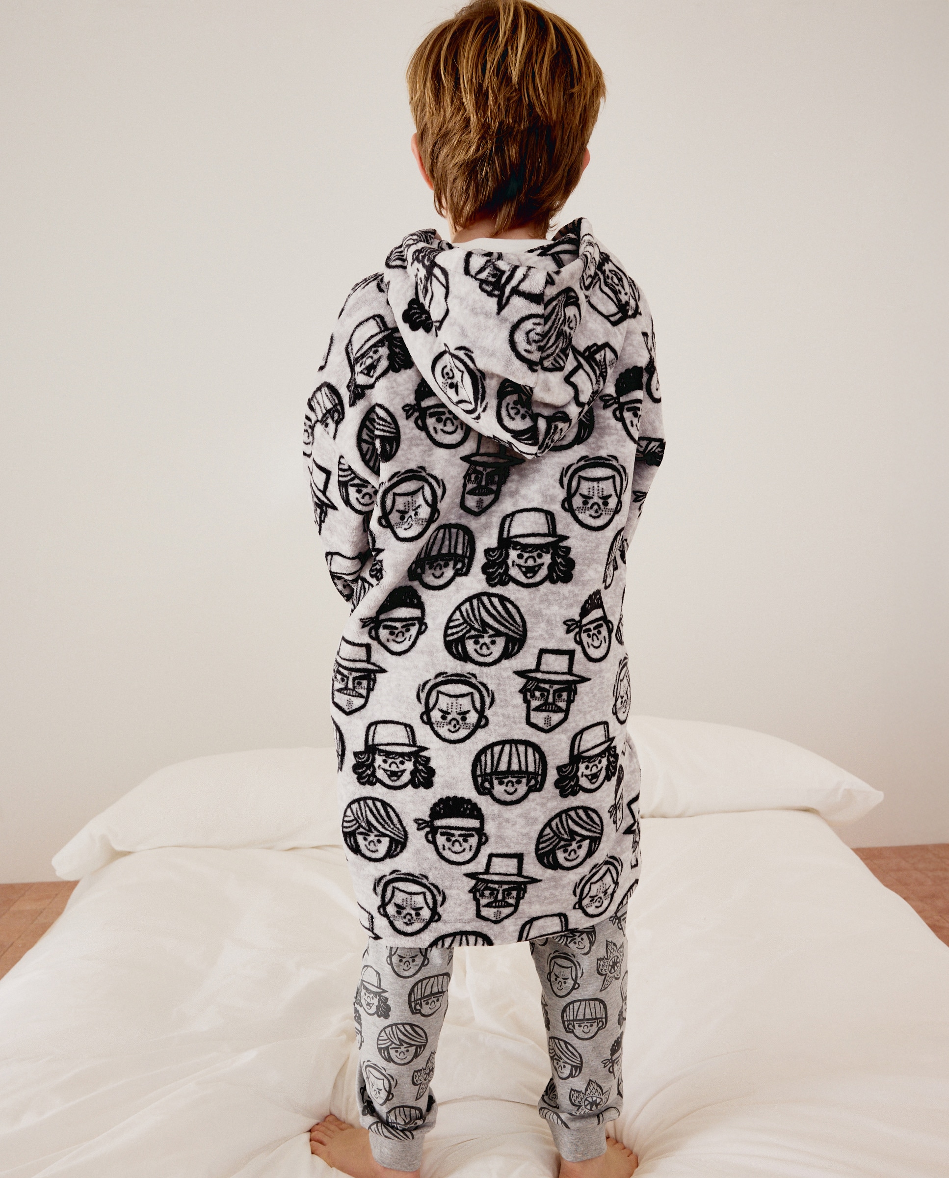 Robe Stranger Things Cinzento-3