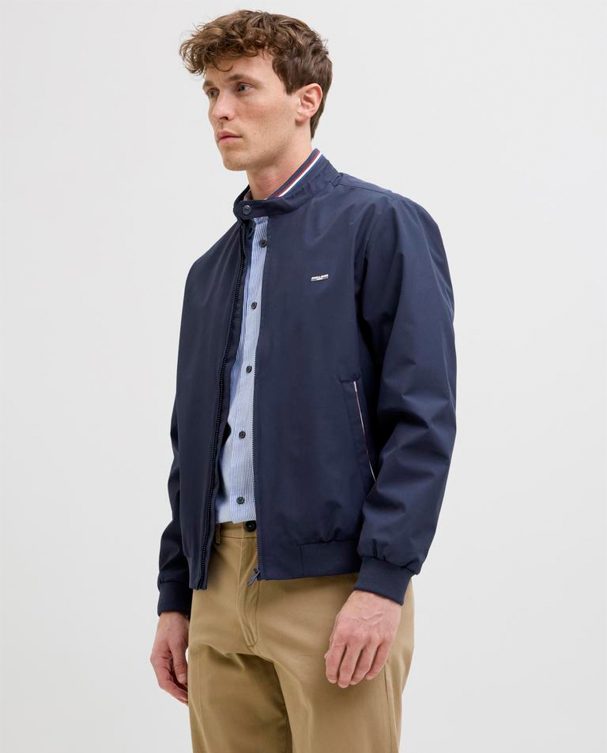 Imagem 0 de Blusão Bomber Liso com Bolsos e Fecho de Correr