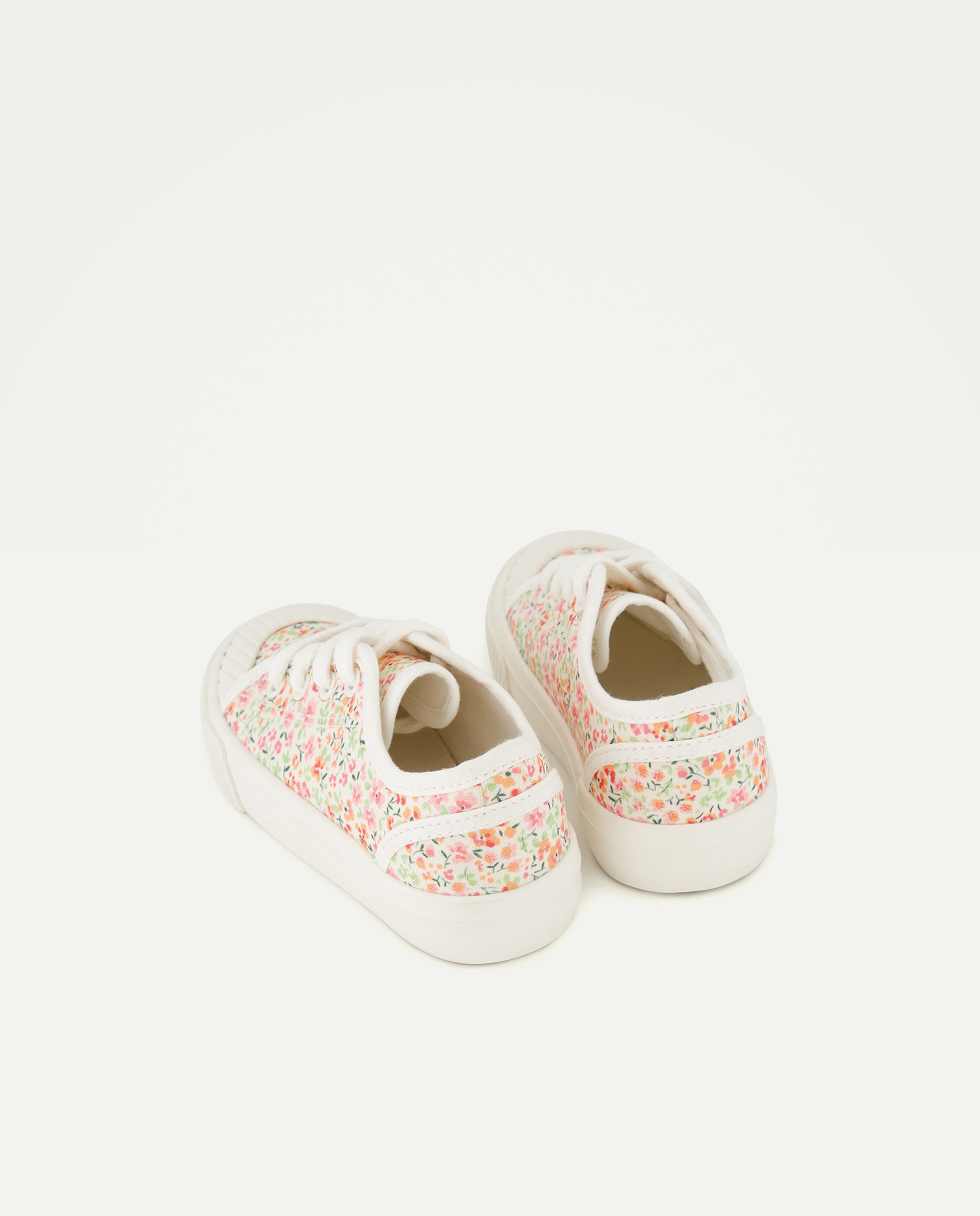 Lona bebés con cordones y puntera estriada 240 Fucsia-3