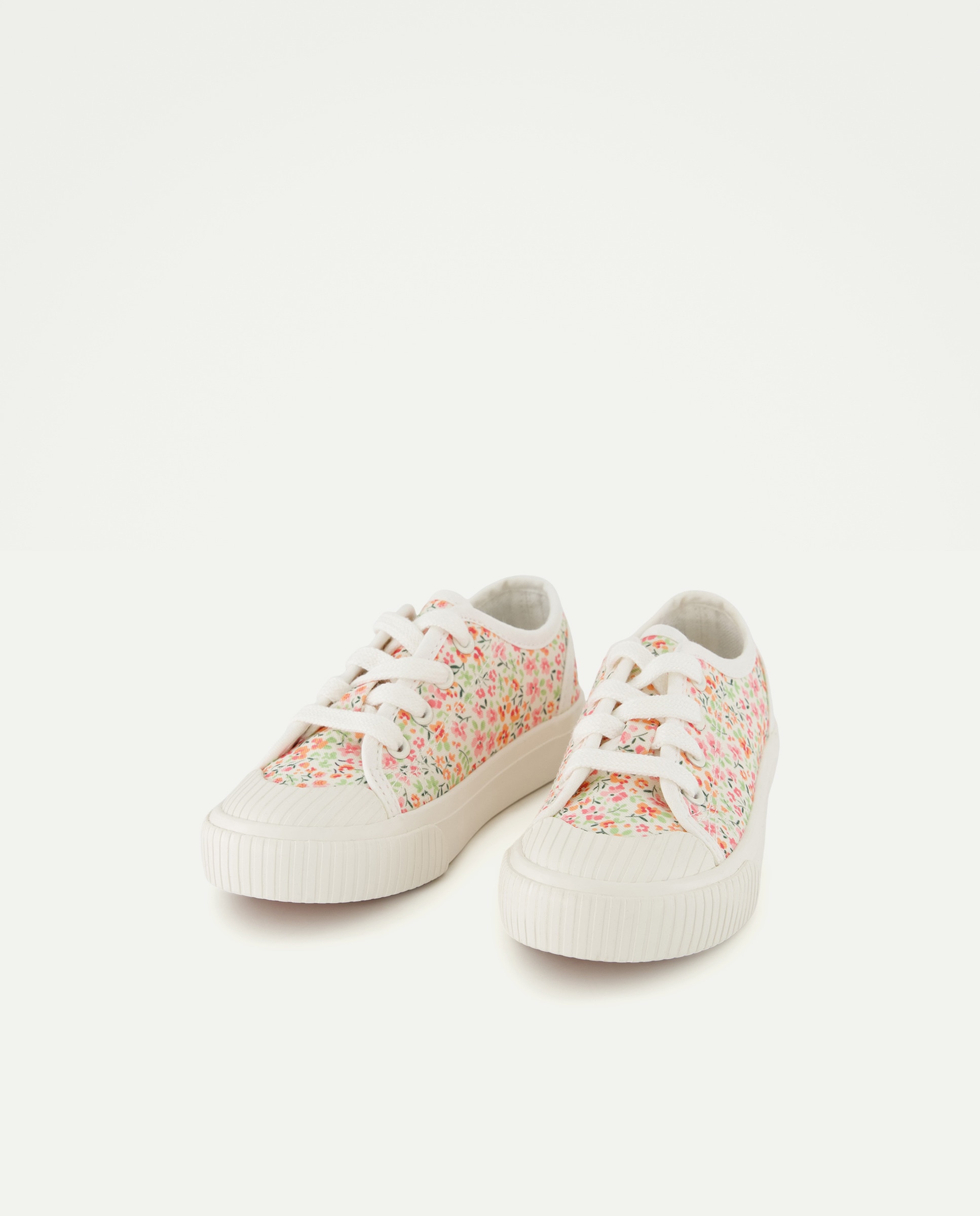 Lona bebés con cordones y puntera estriada 240 Fucsia-2
