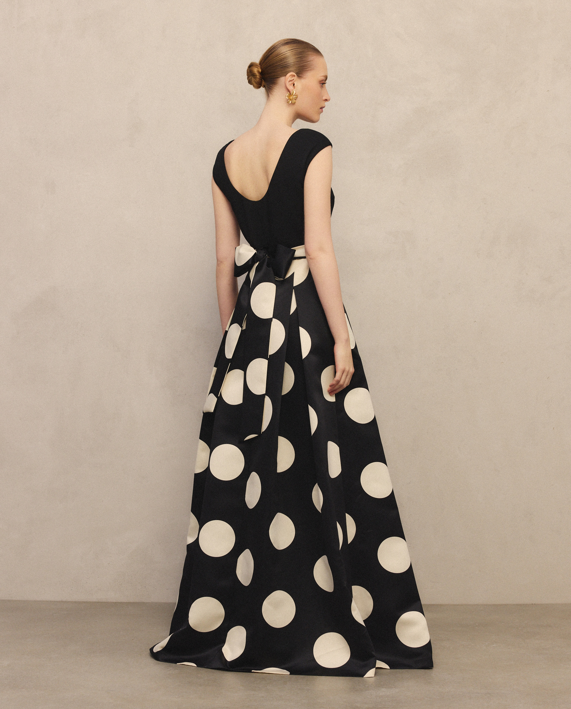 Vestido Comprido com Top de Malha e Saia às Bolinhas Preto-3