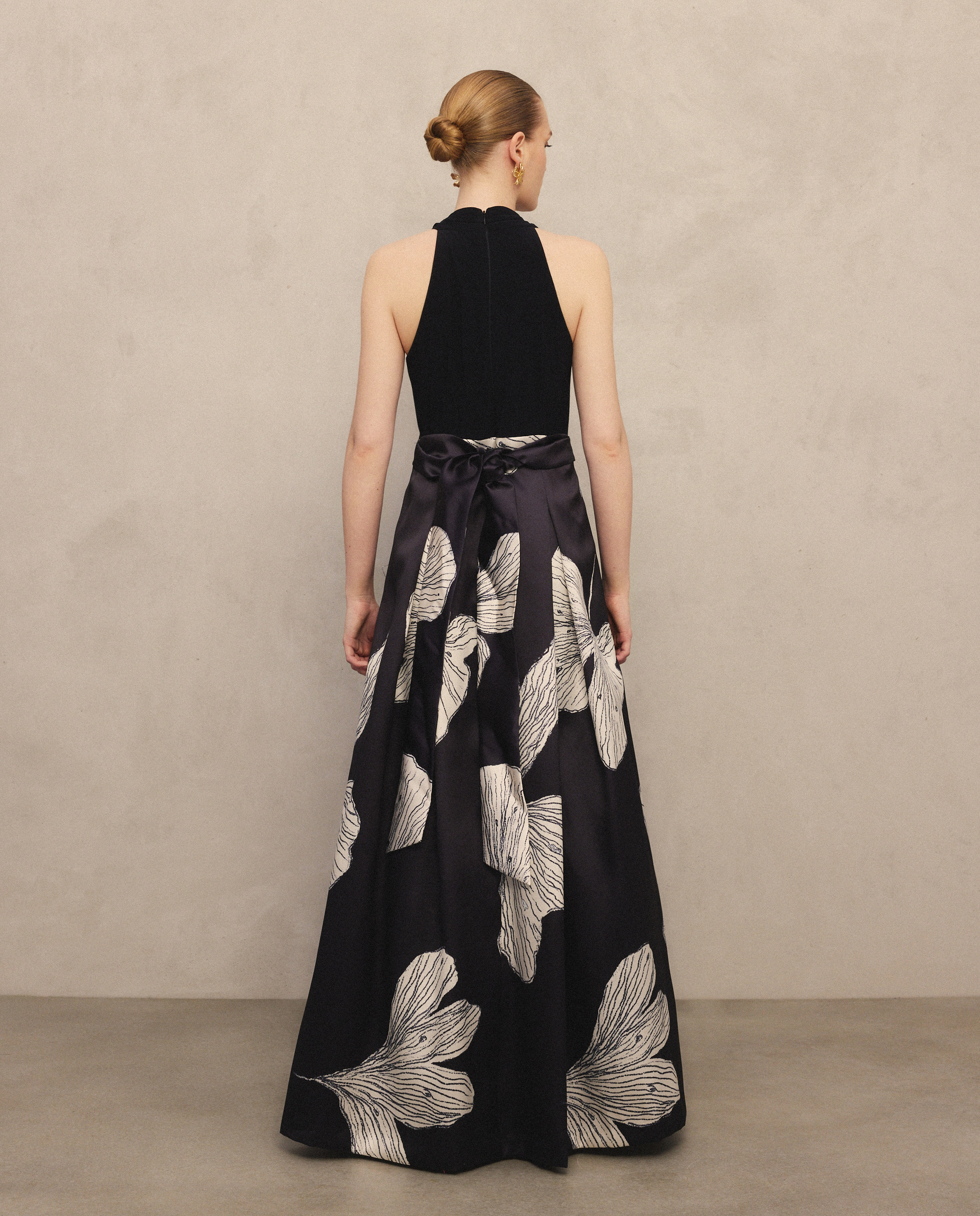 Vestido Estampado sem Mangas Preto-3