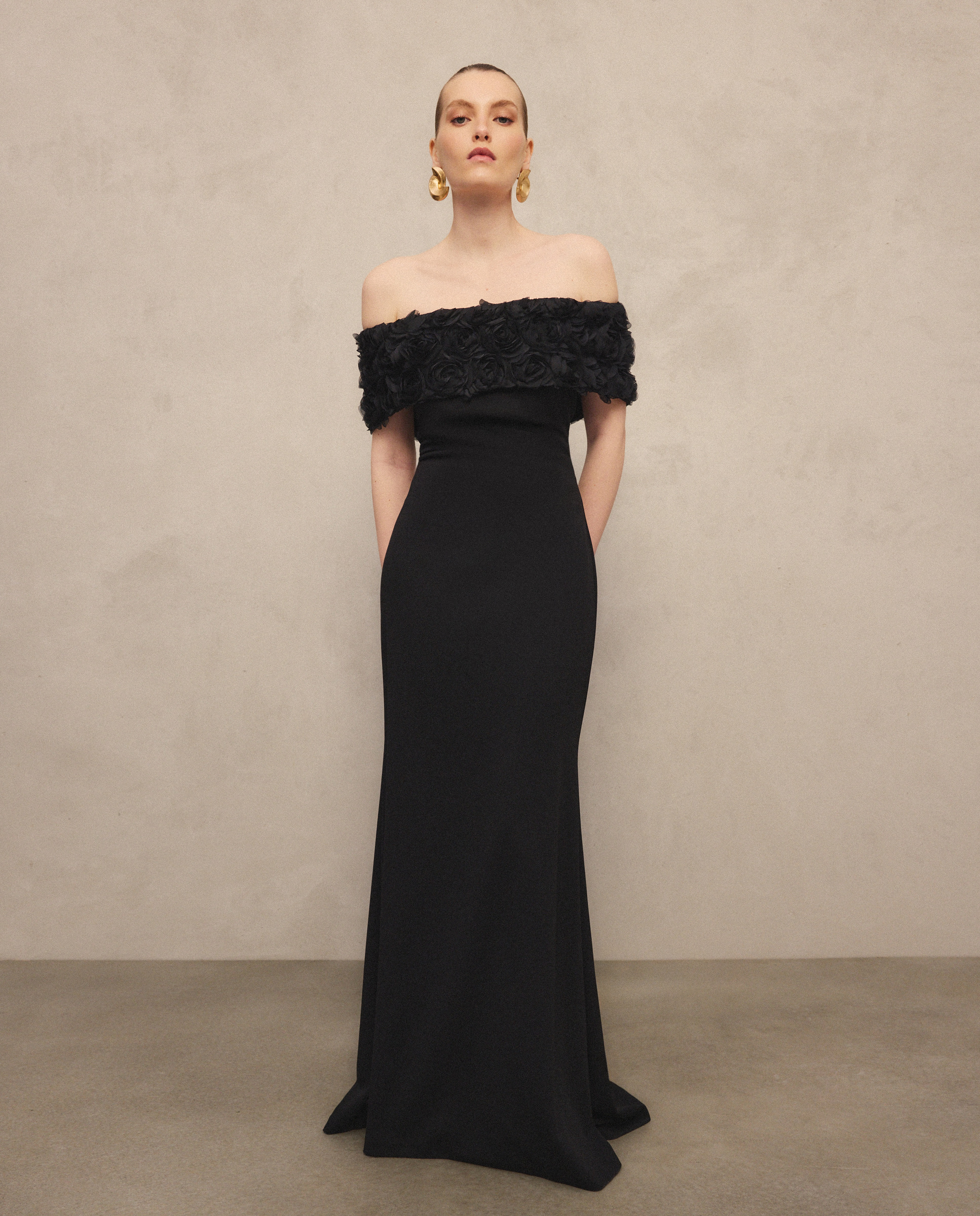 Imagem 0 de Vestido Comprido com Estampado Floral e Decote em Barra