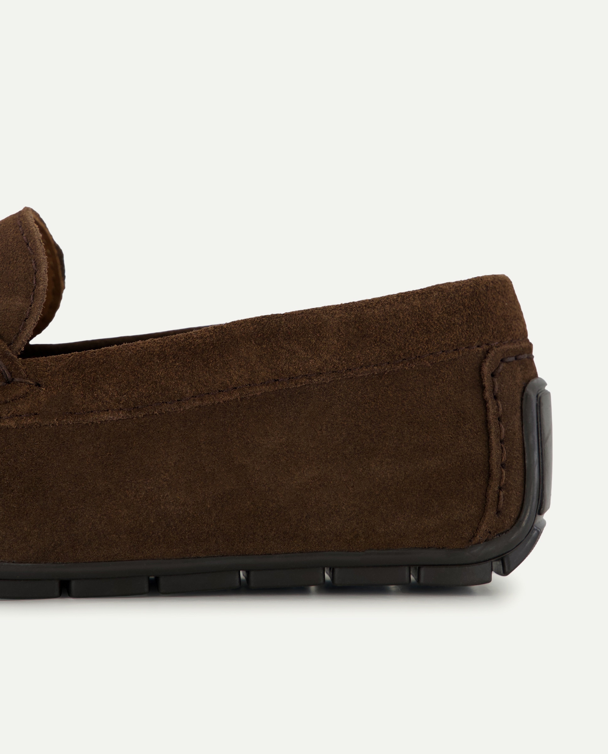 Mocasín borlas de hombre de serraje con piso de goma Marrón-5