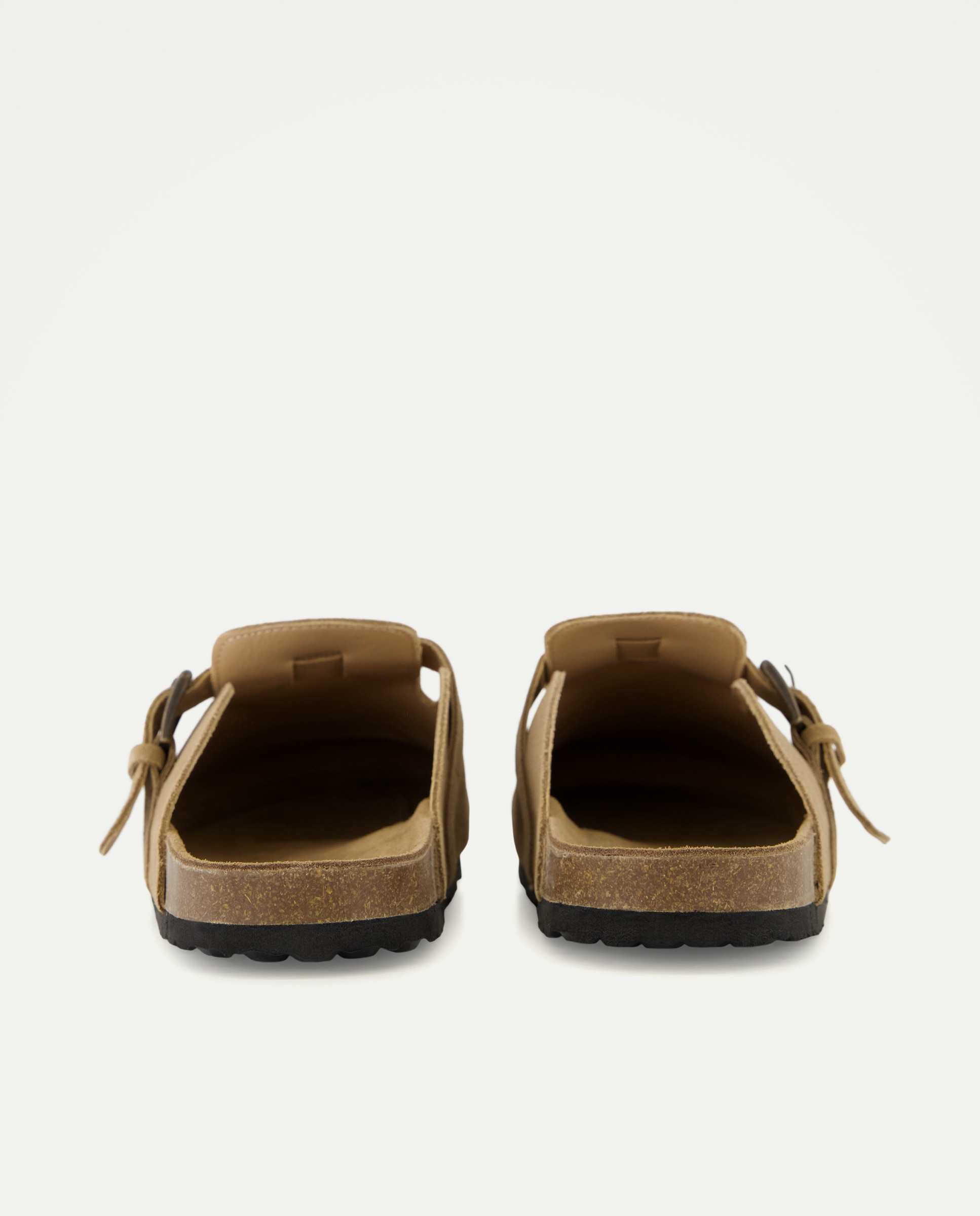 Socas em Pele com Fivela 730 Camel-3