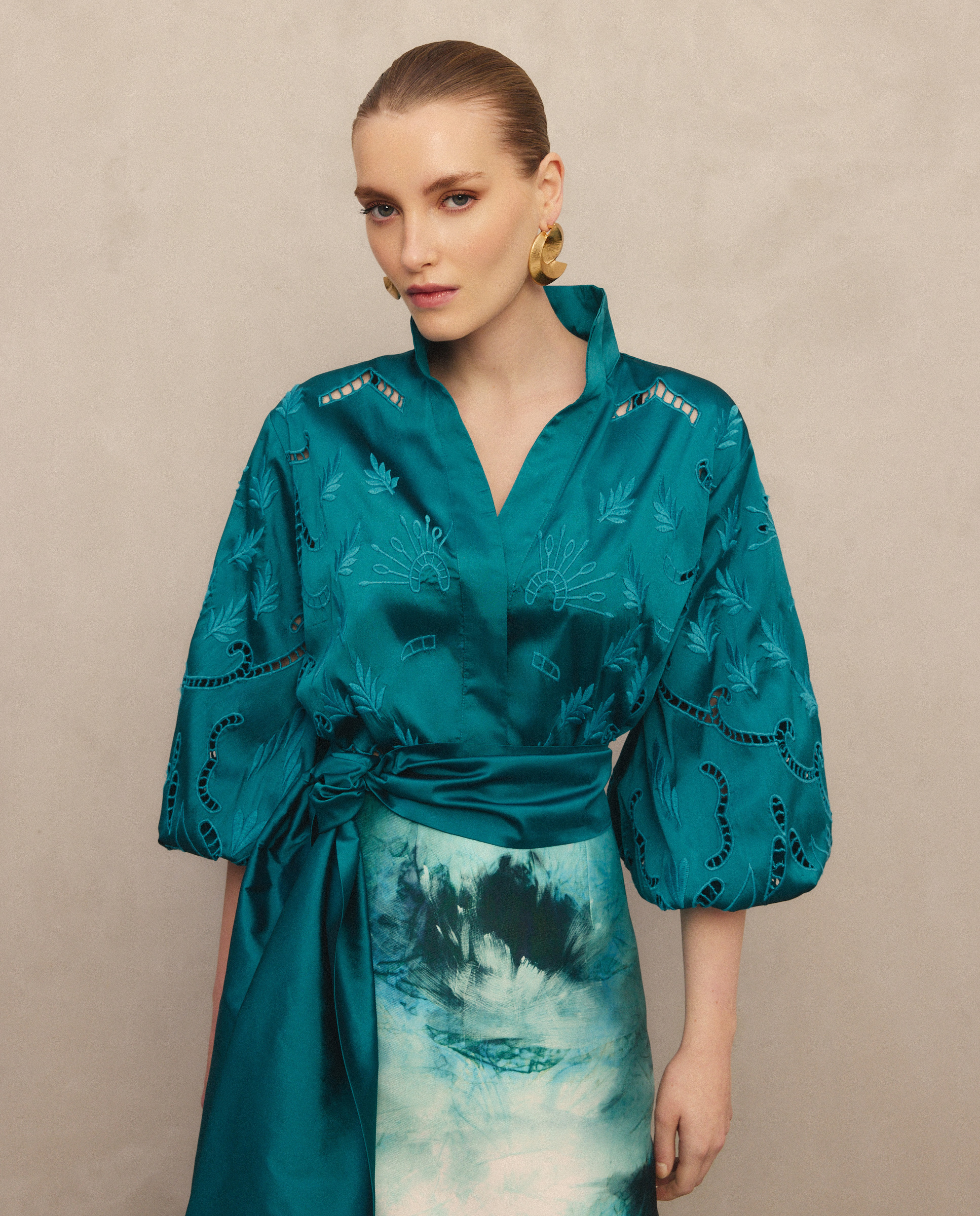 Imagem 0 de Blusa de Tafetá com Bordado