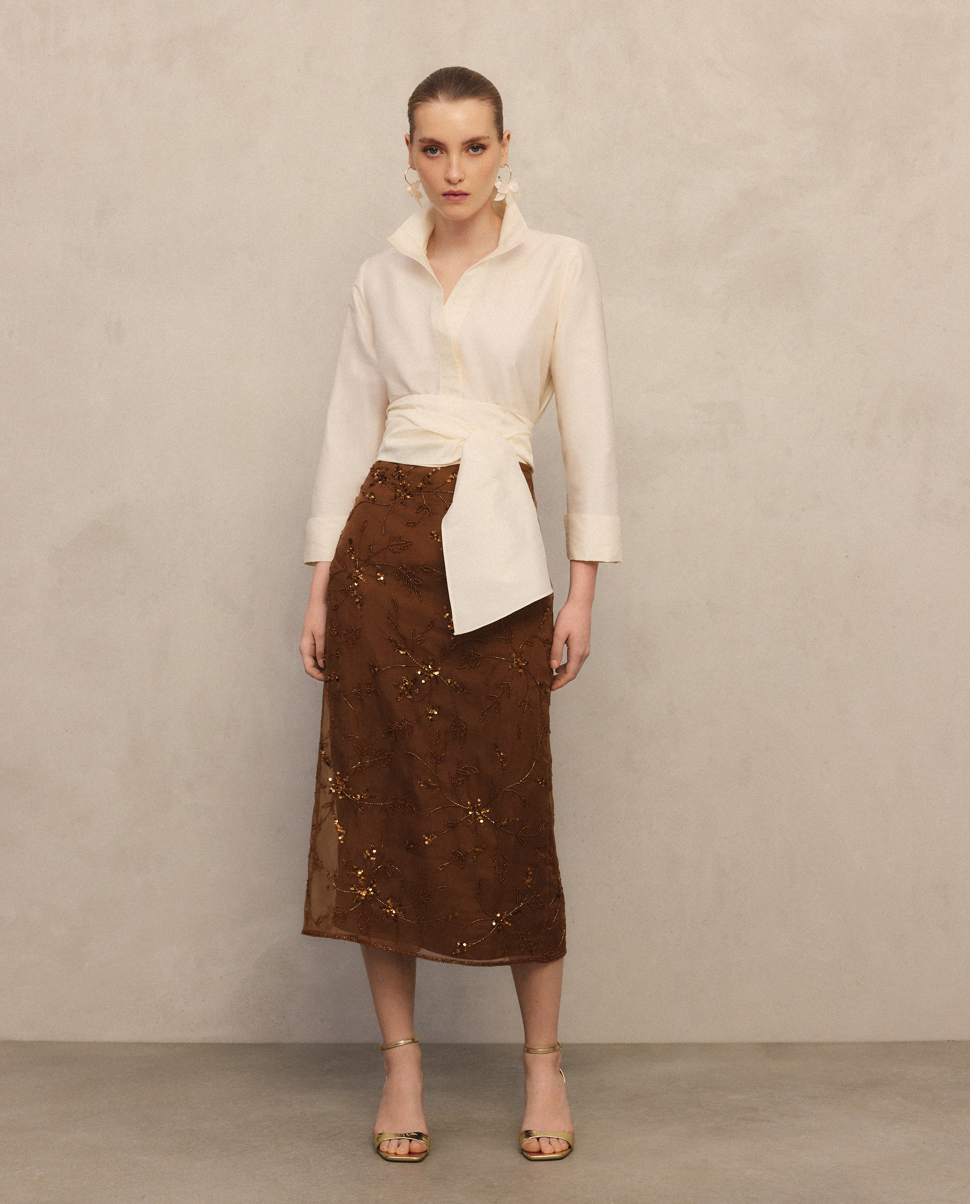 Imagem 0 de Saia Direita de Pedraria