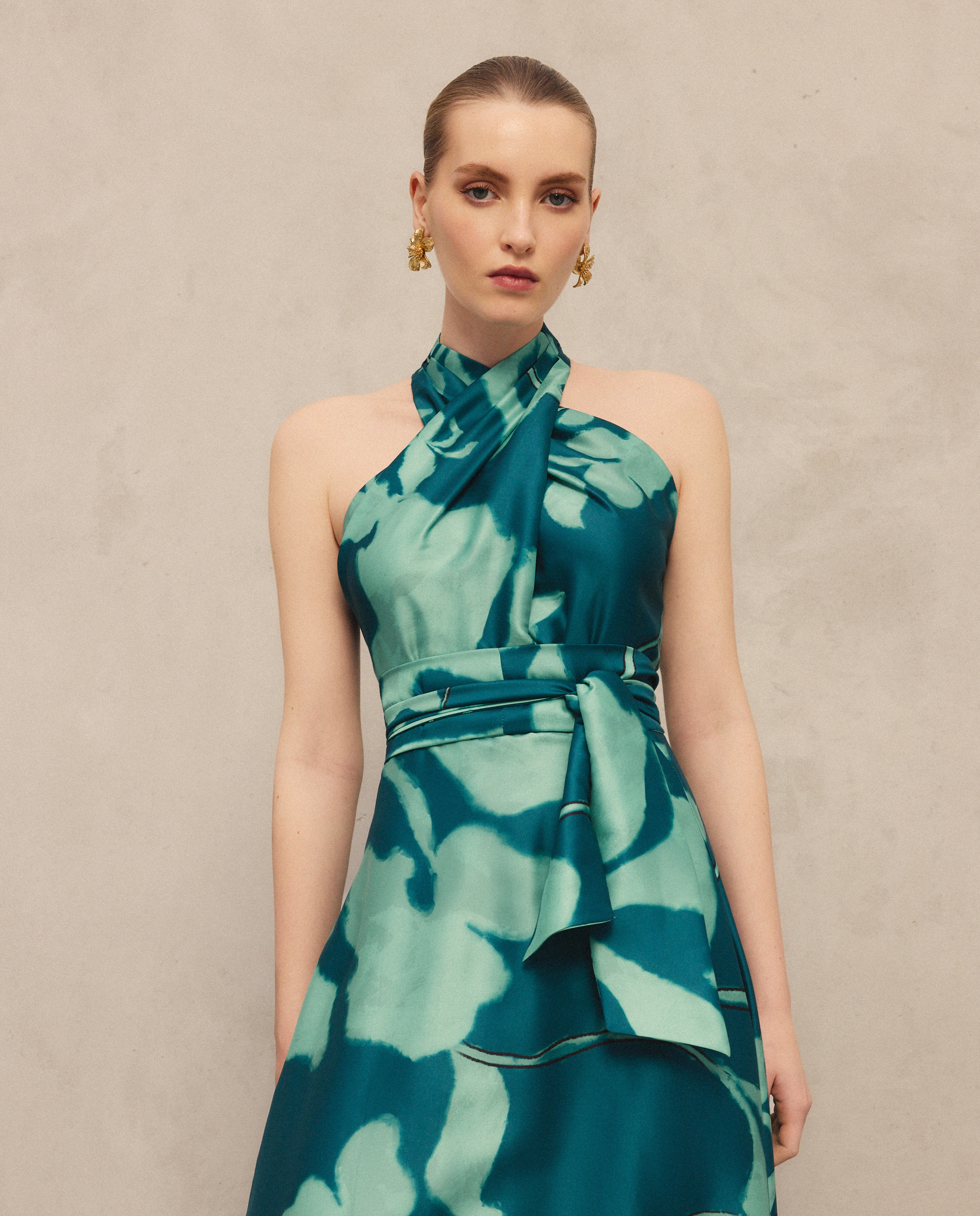 Vestido comprido com gola halter Verde-2