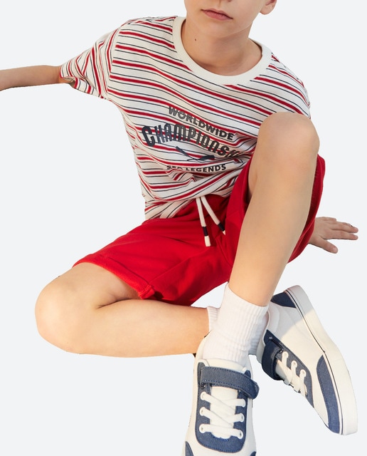 Imagen 0 de Conjunto de niño formado por short y camiseta