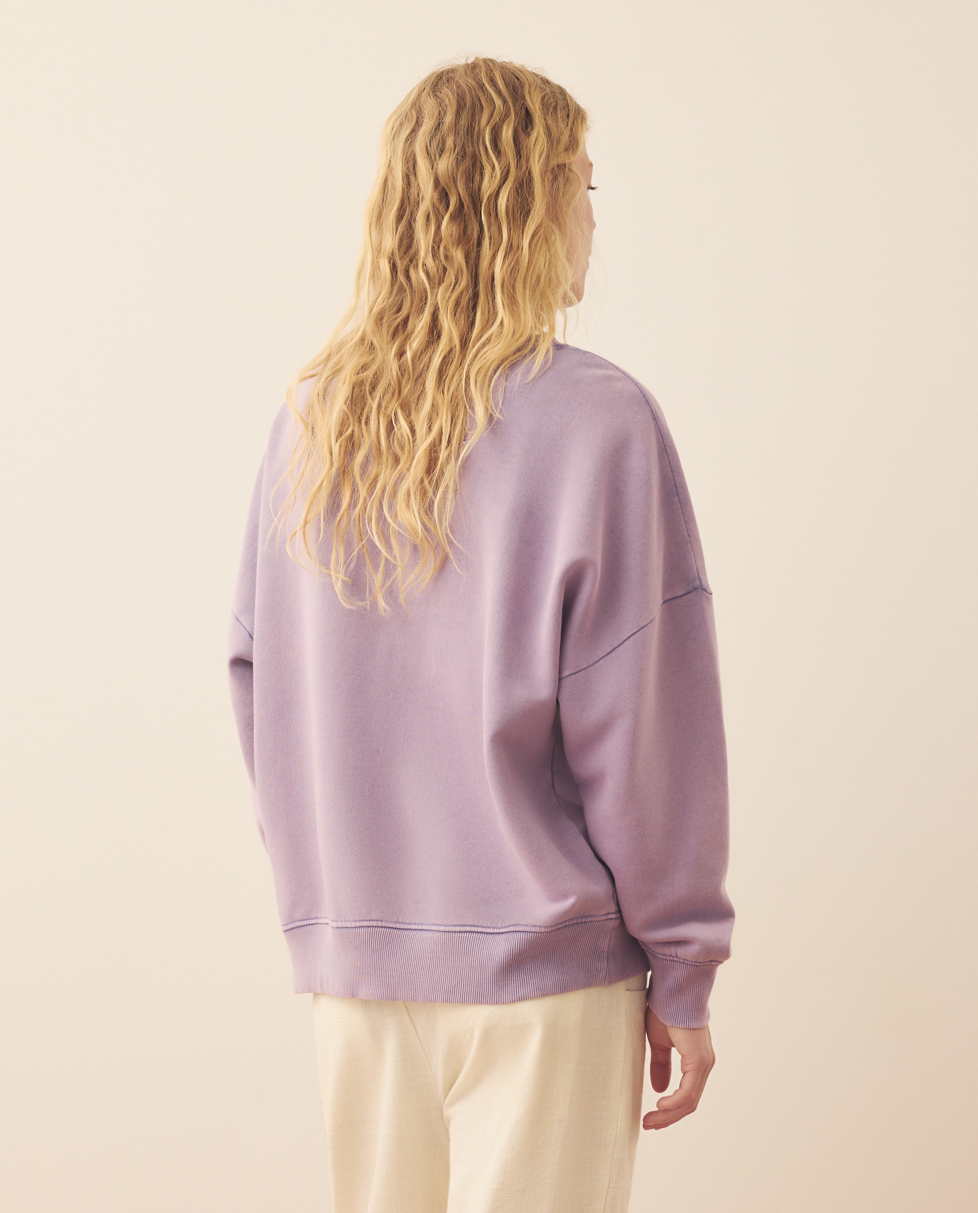 Sweatshirt Fina Oversize 284 Lilás-3