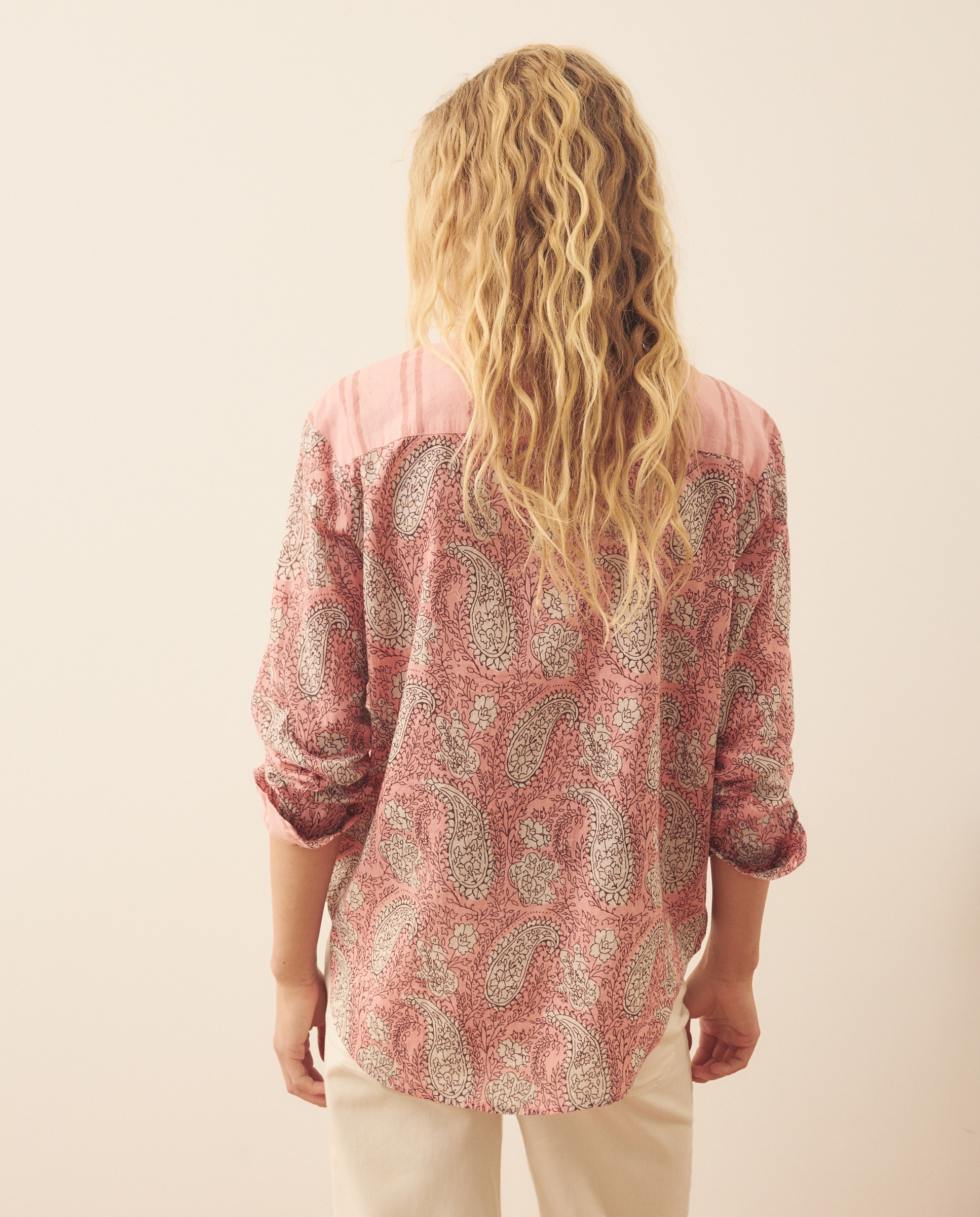 Blusa Tipo Camiseiro com Estampado Rosa-2