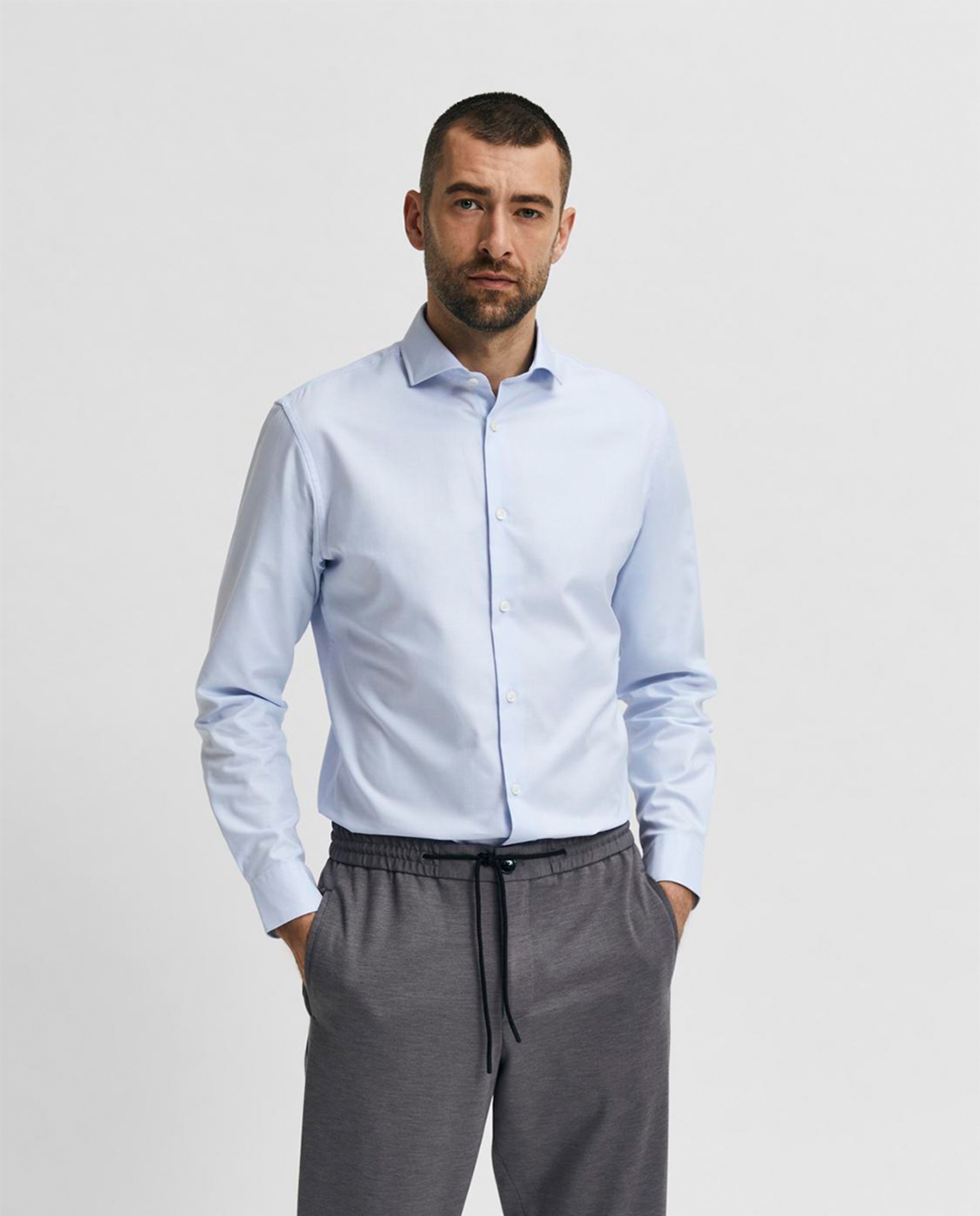 Imagem 0 de Camisa formal de algodão BCI slim lisa.