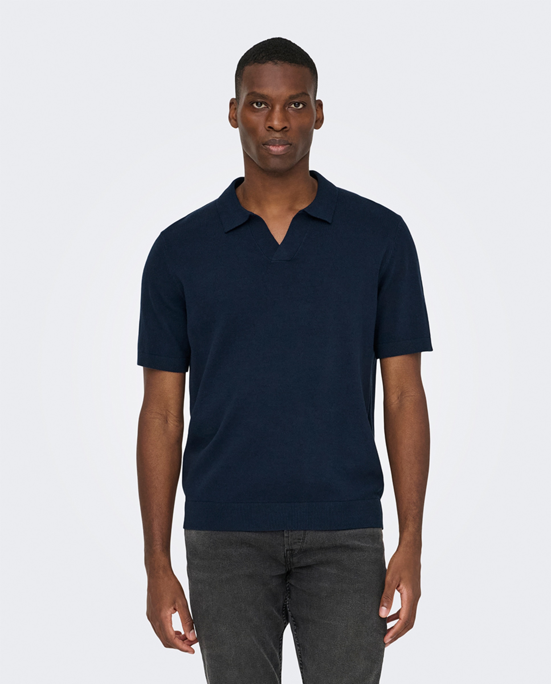 Polo de Malha Regular Fit com Manga Curta Preto-3