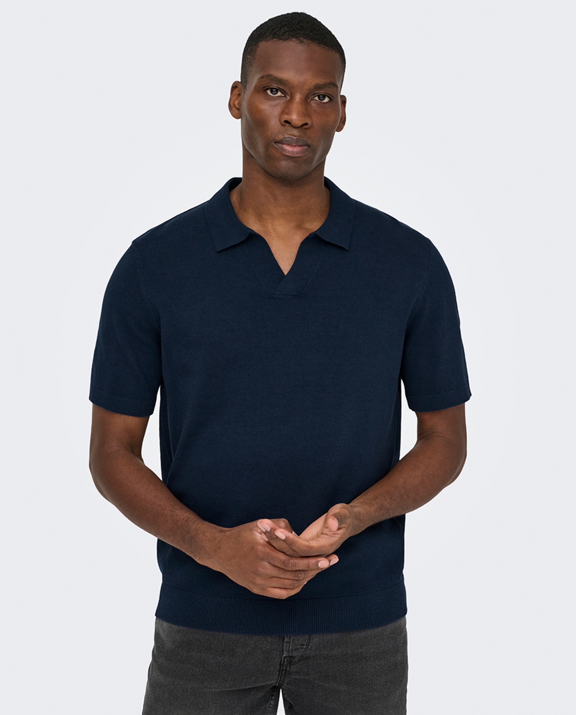 Imagem 0 de Polo de Malha Regular Fit com Manga Curta