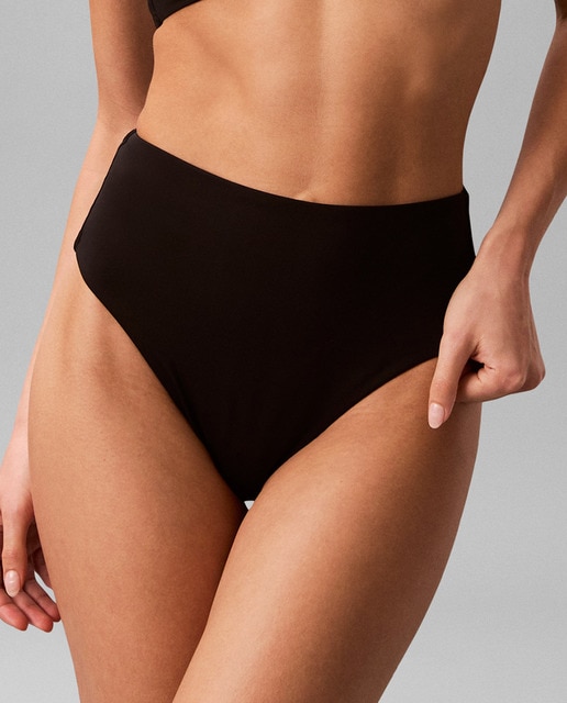 Imagem 0 de Parte de Baixo de Biquíni com Cintura Subida