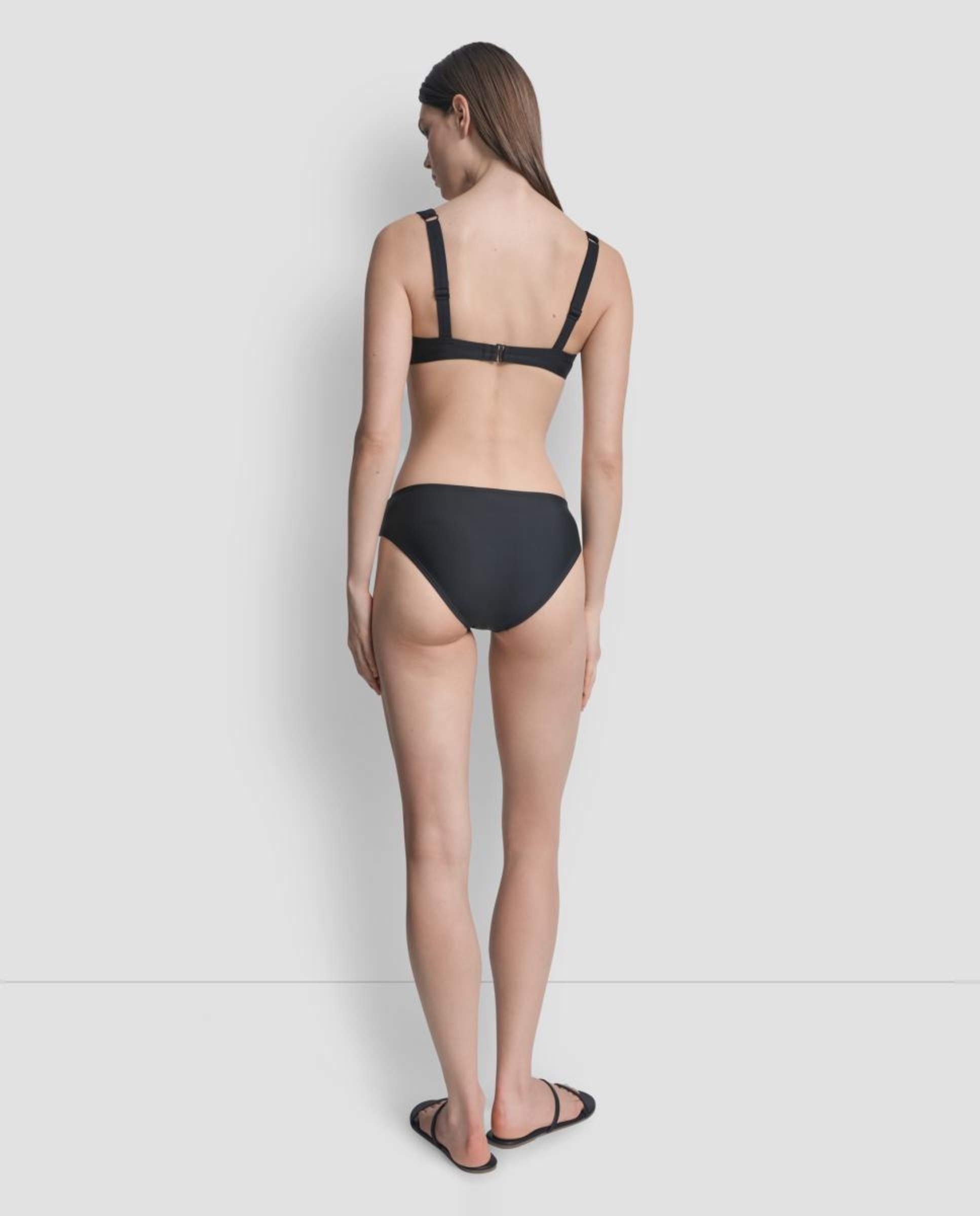 Conjunto de Biquíni Balconette com Foam e Cueca de Cintura Média Preto-6