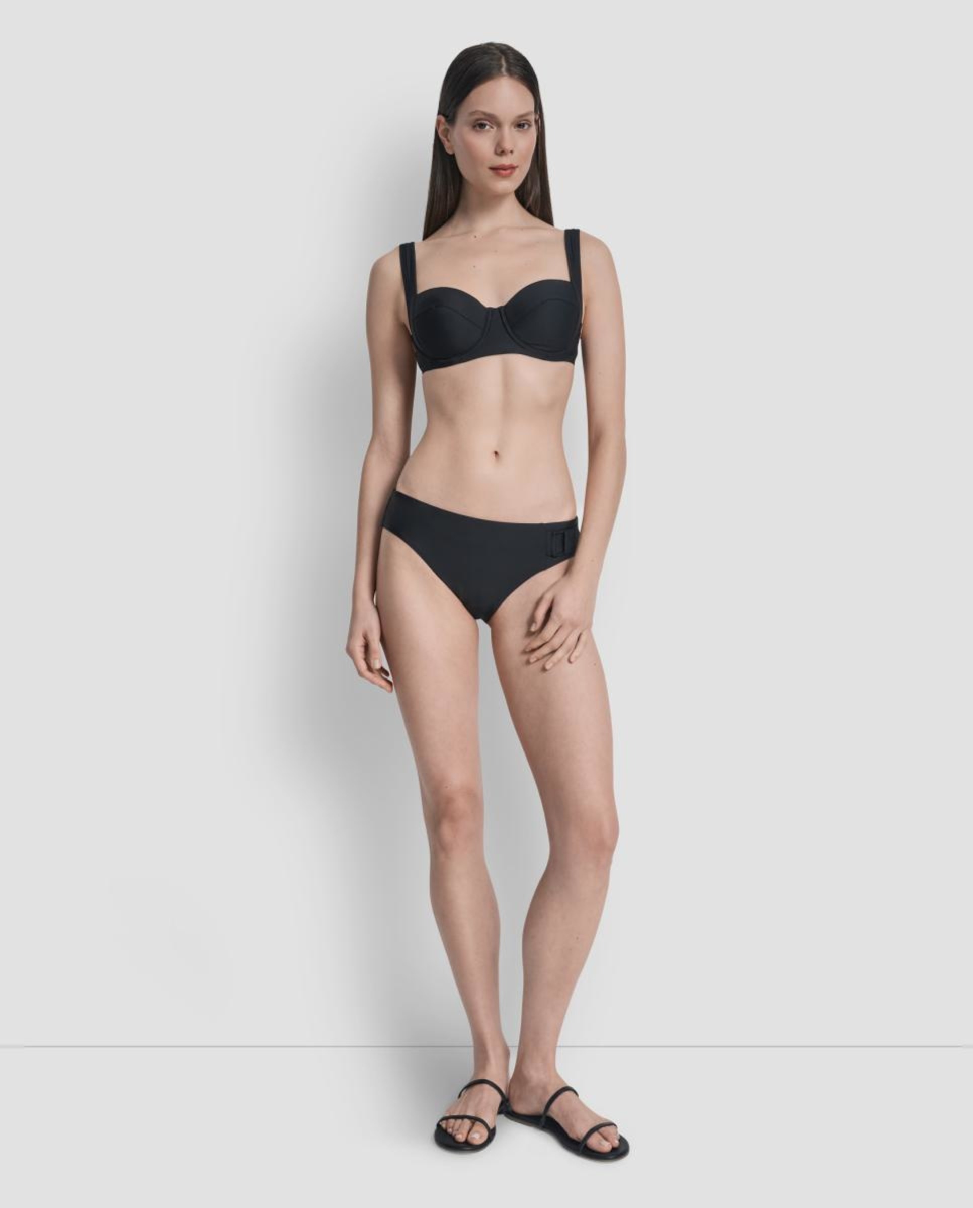 Conjunto de Biquíni Balconette com Foam e Cueca de Cintura Média Preto-5