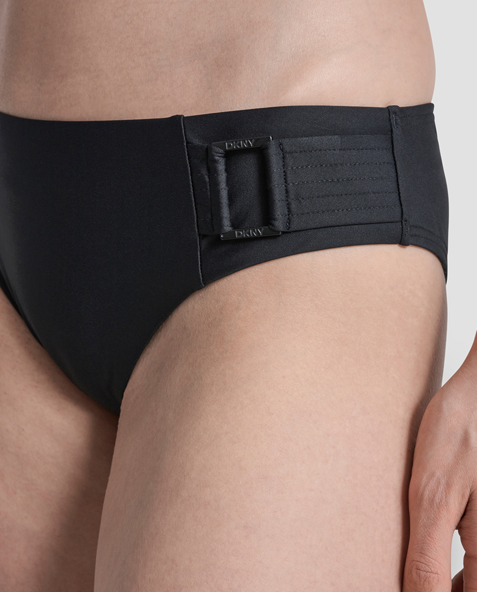Conjunto de Biquíni Balconette com Foam e Cueca de Cintura Média Preto-10
