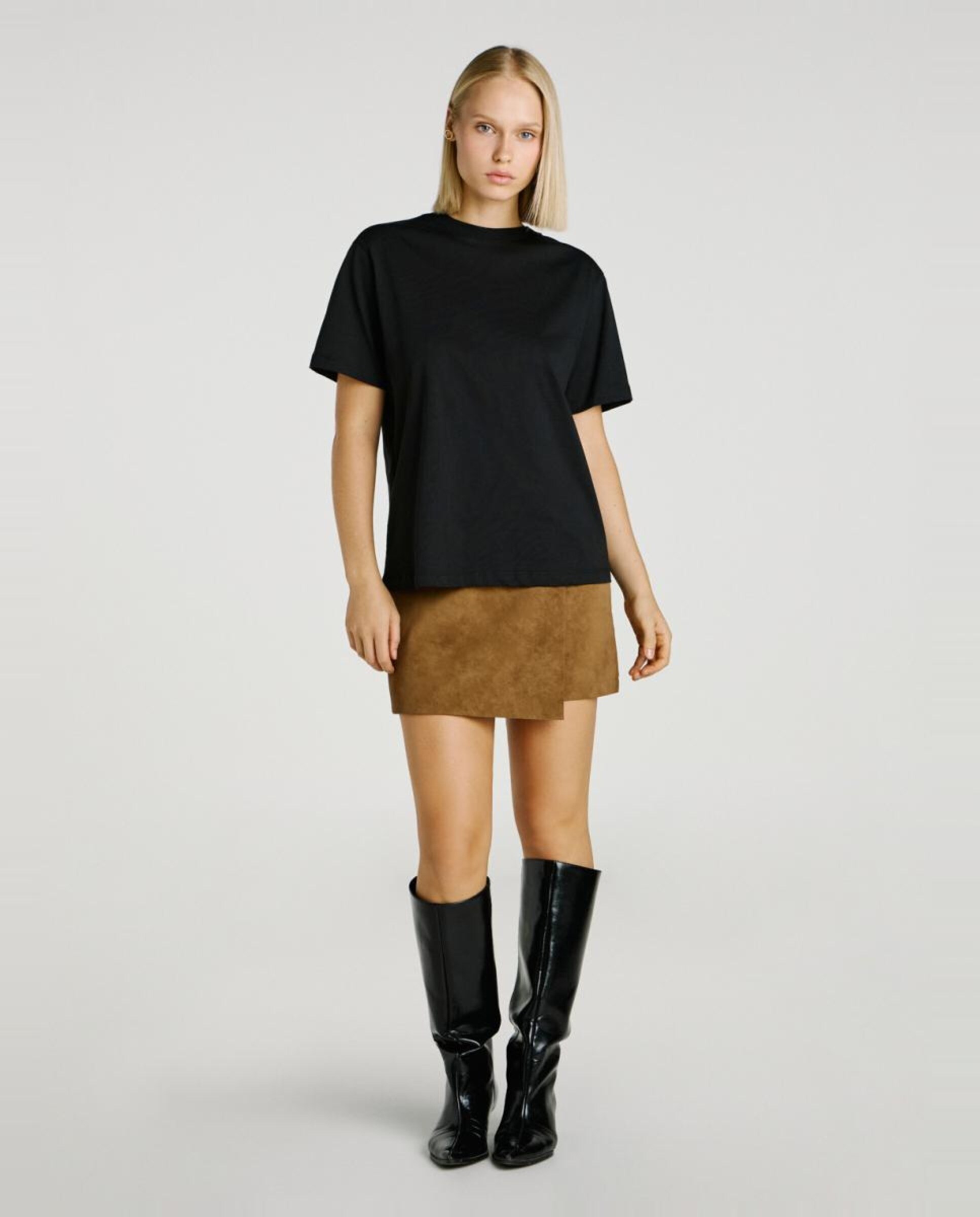 T-shirt com Detalhe de Franjas Preto-6