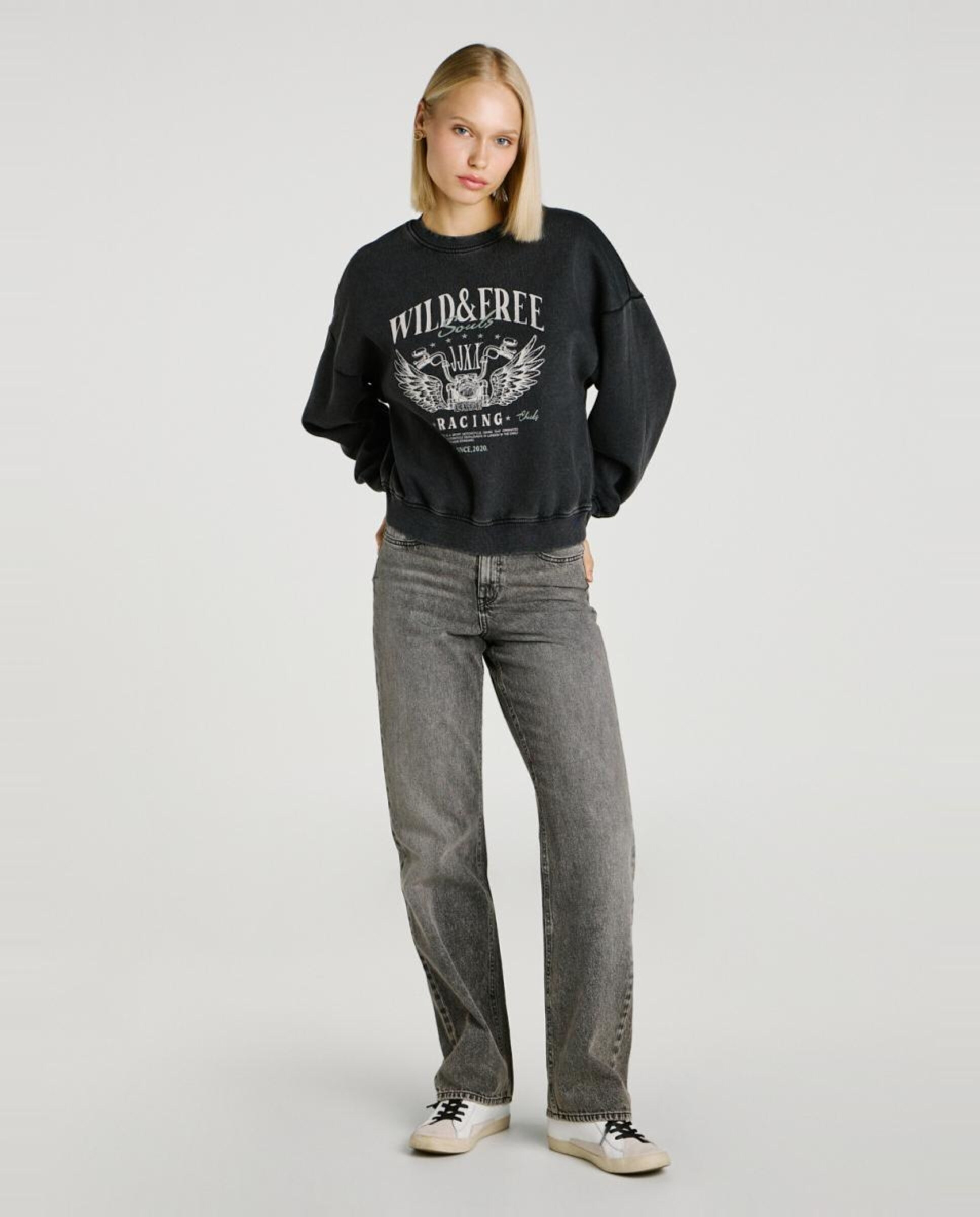 Sweatshirt com Estampado à Frente Preto-6