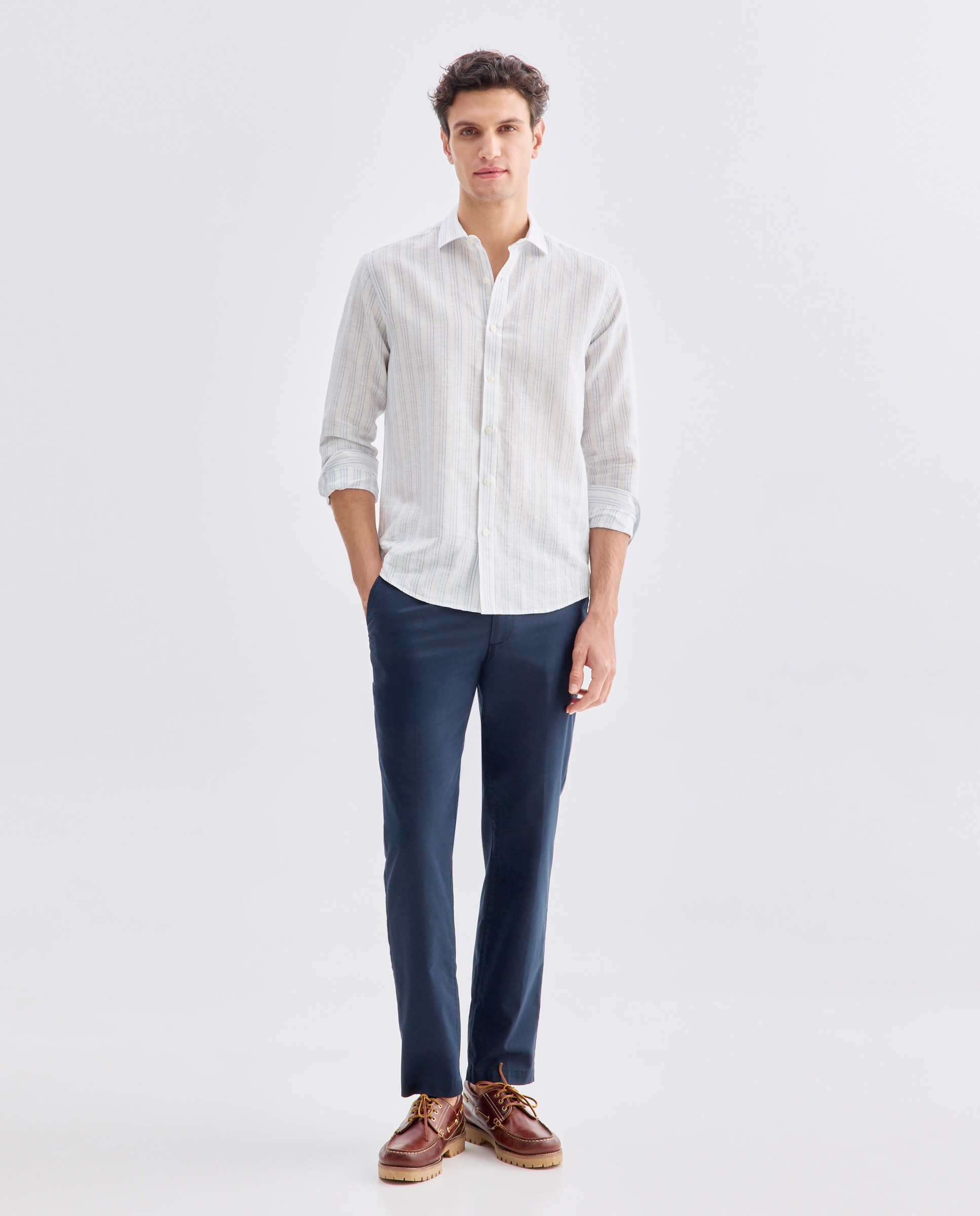 Imagen 0 de Pantalón hombre chino con lino