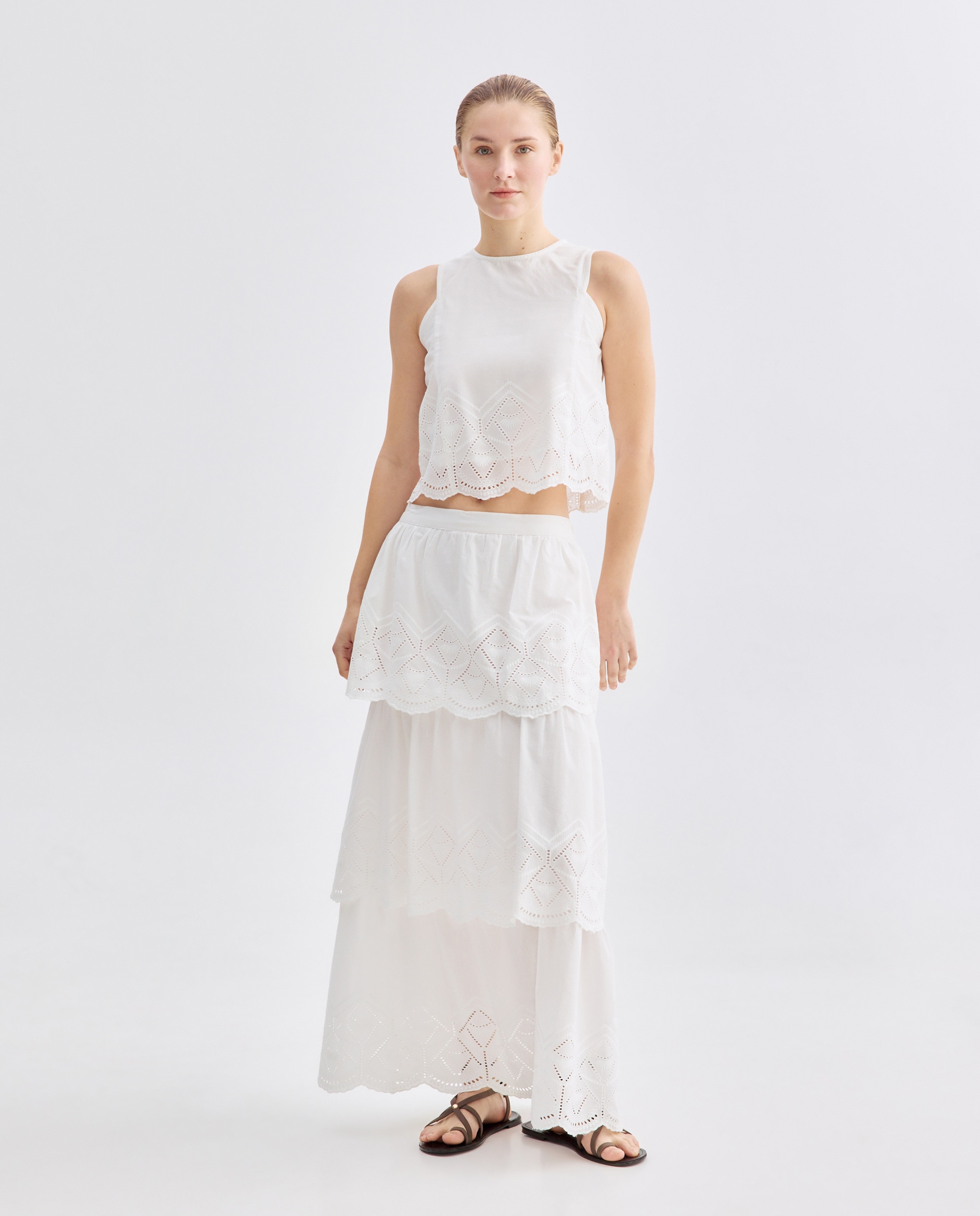 Blusa de mujer bordada total look Blanco-2